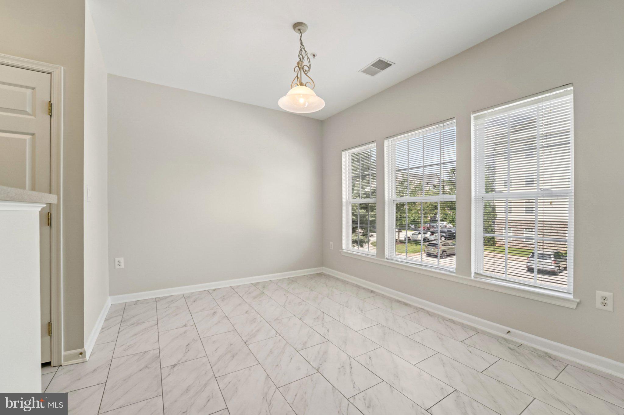 COURTYARDS AT WAVERLY WOODS EAST - Residential