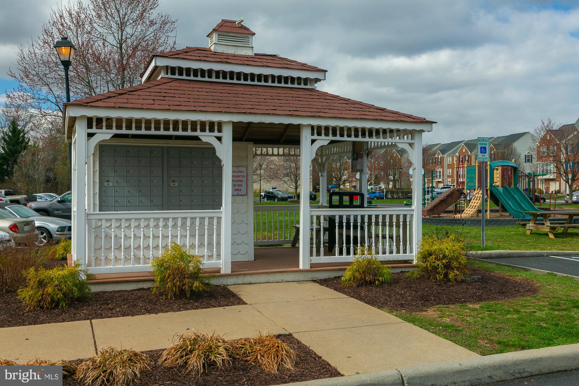 WINDMILL CROSSING - Residential