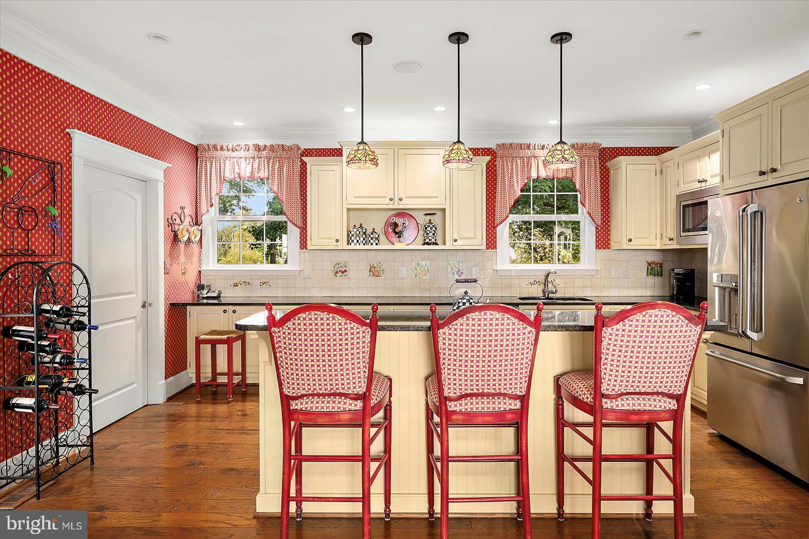 6322 KNOLL HILL DRIVE