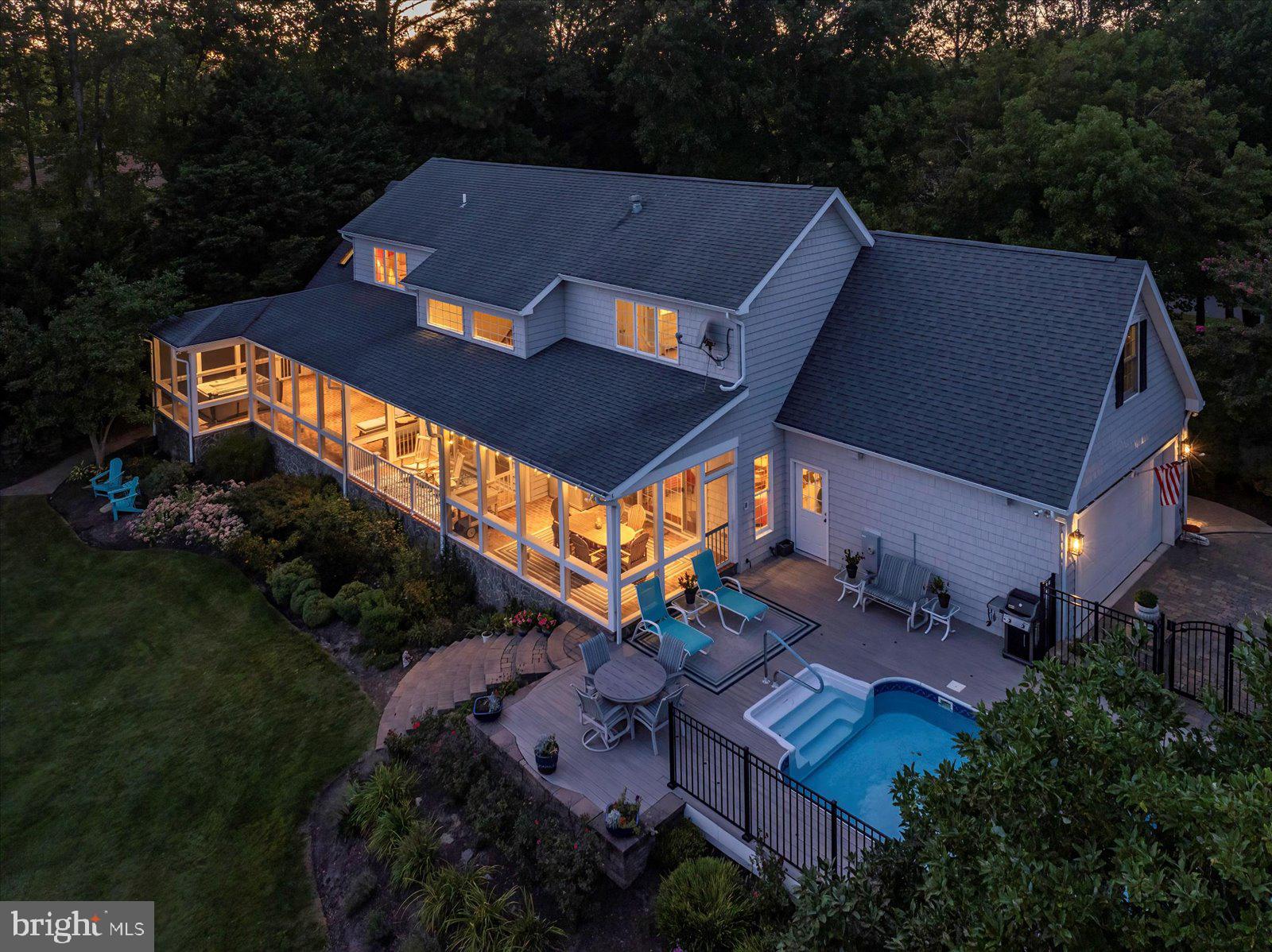 6322 KNOLL HILL DRIVE