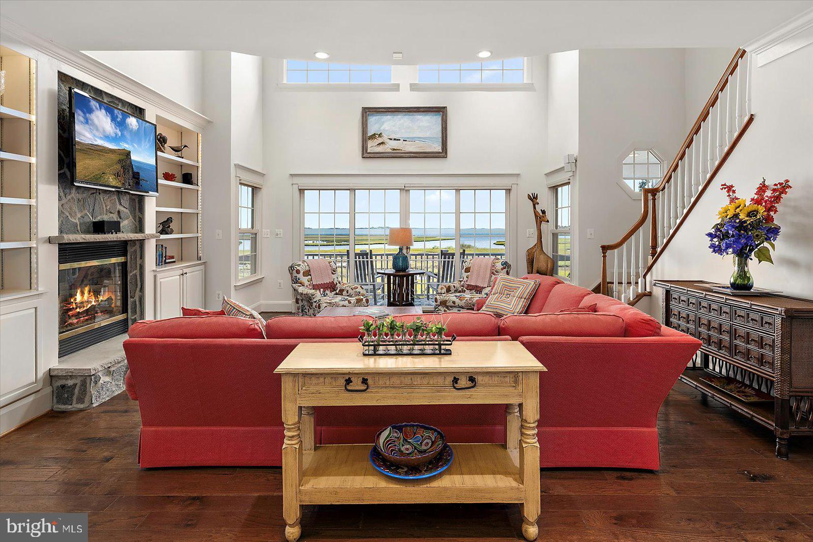 6322 KNOLL HILL DRIVE