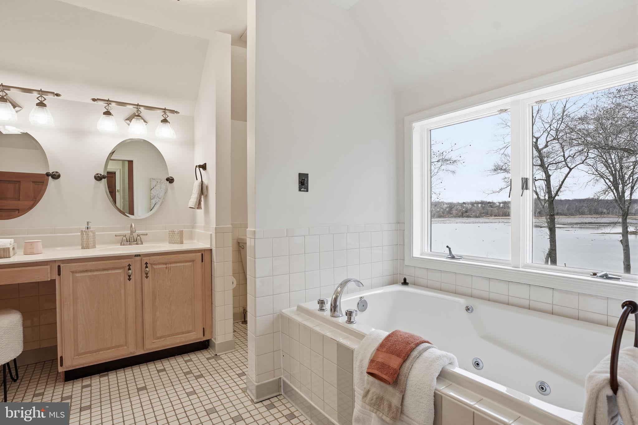 BATTERSEA ON THE BAY - Residential