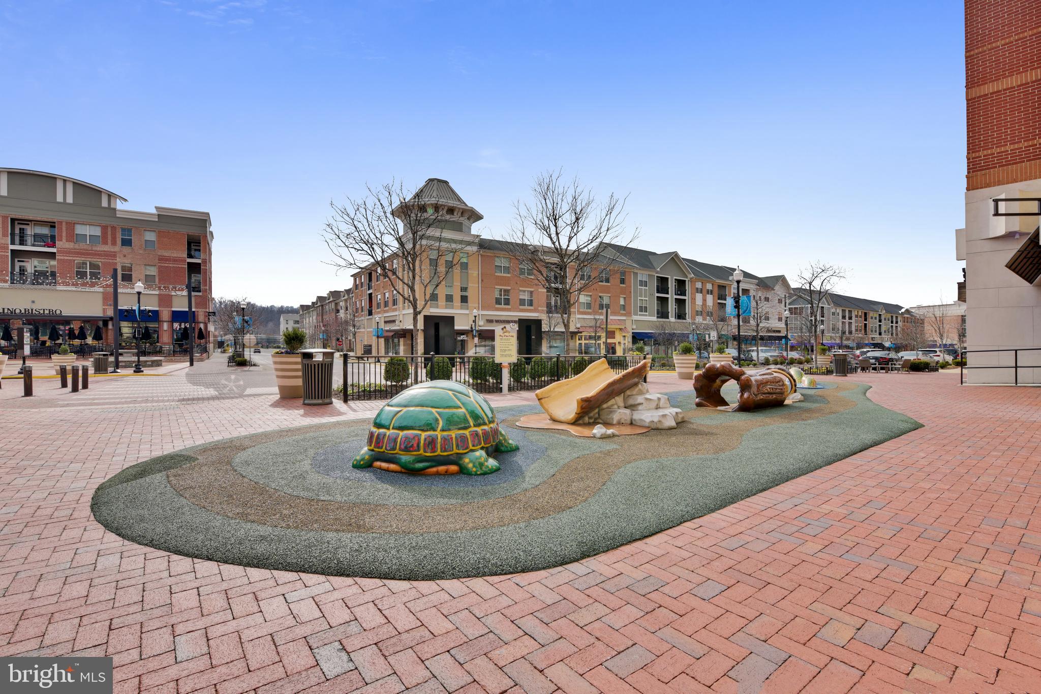 LOFTS AT VILLAGE WALK - Residential