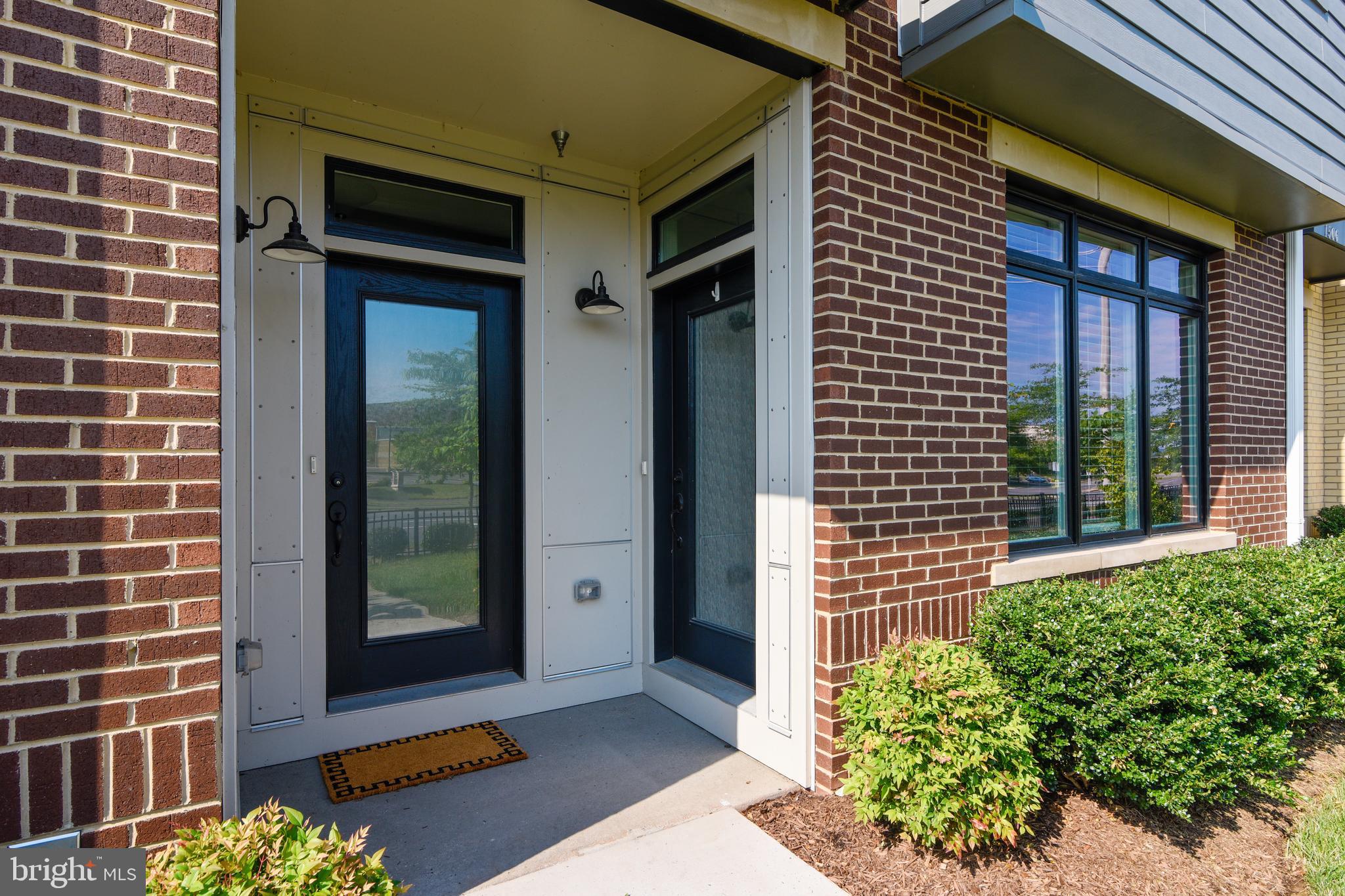 LOFTS AT VILLAGE WALK - Residential