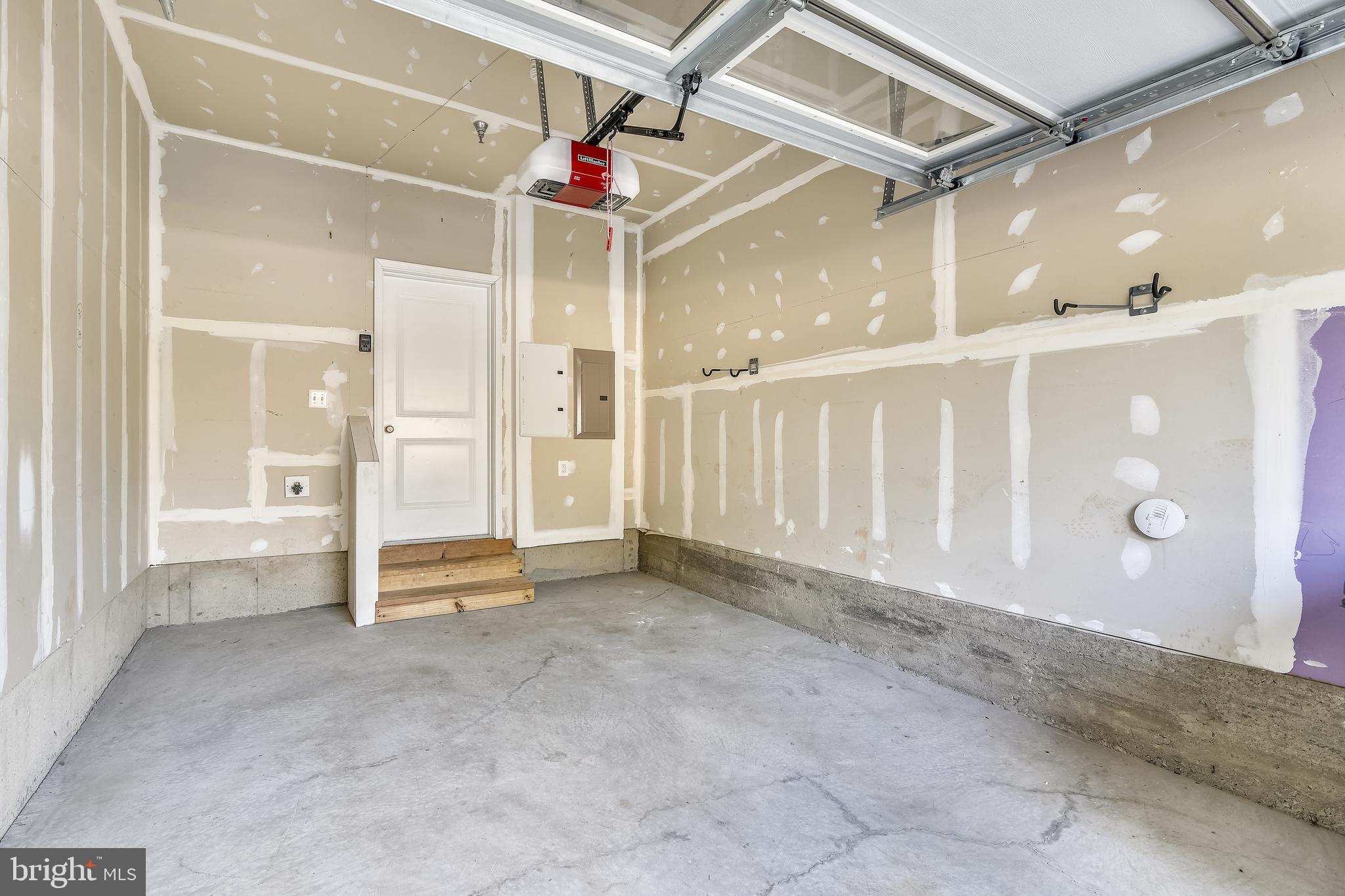 LOFTS AT VILLAGE WALK - Residential