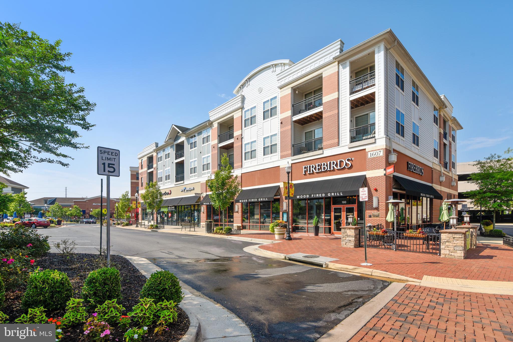 LOFTS AT VILLAGE WALK - Residential