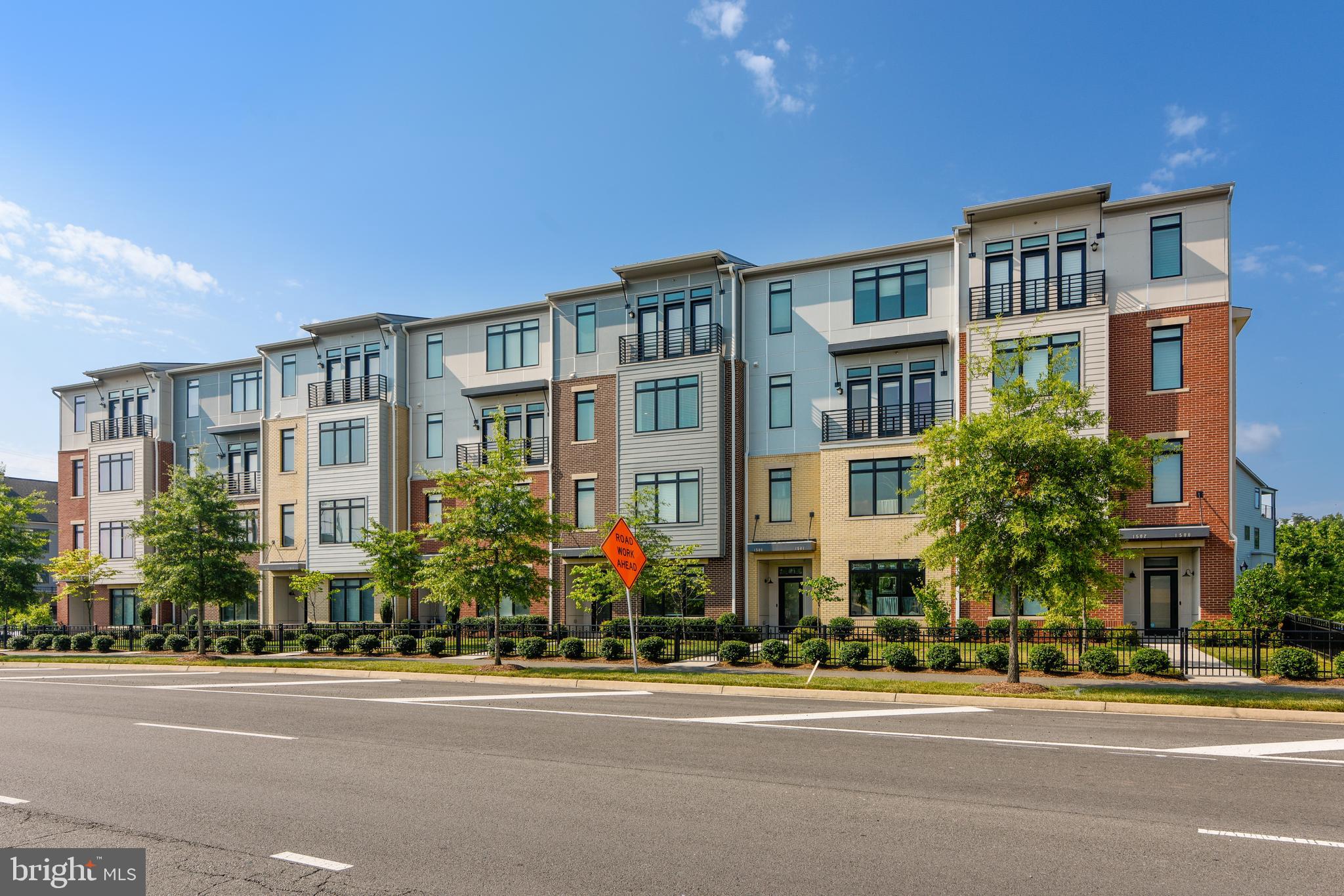 LOFTS AT VILLAGE WALK - Residential