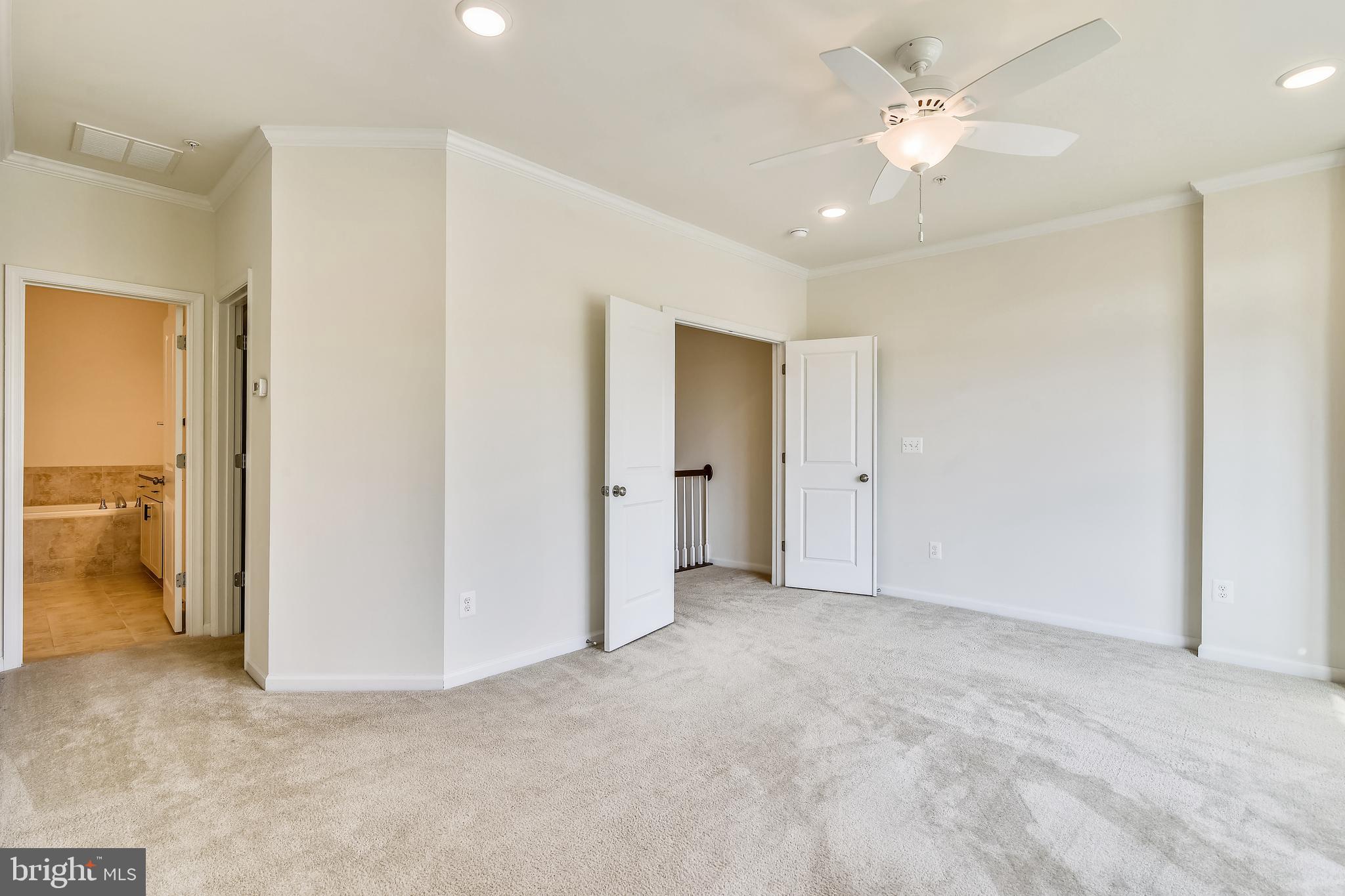 LOFTS AT VILLAGE WALK - Residential