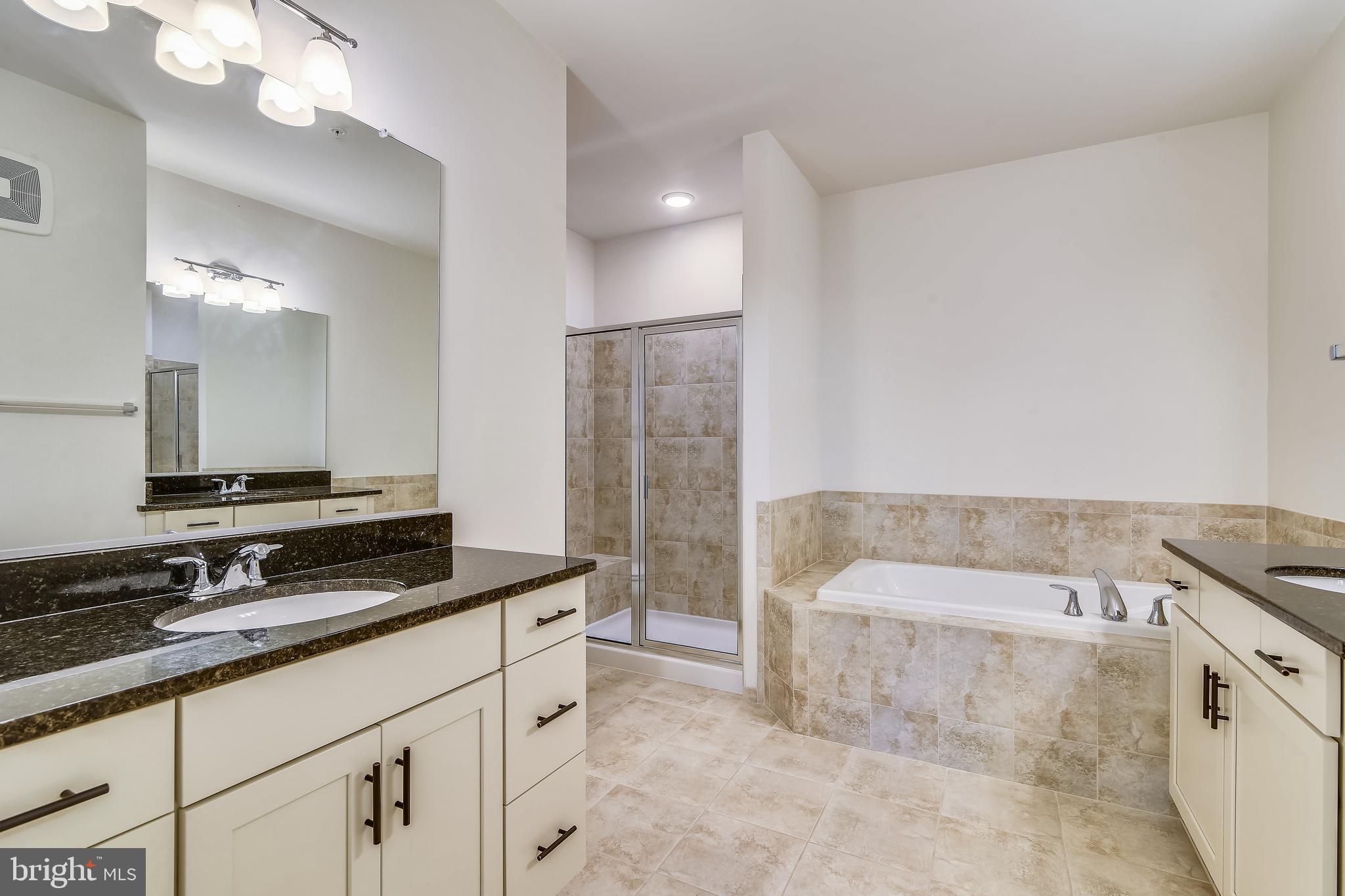 LOFTS AT VILLAGE WALK - Residential