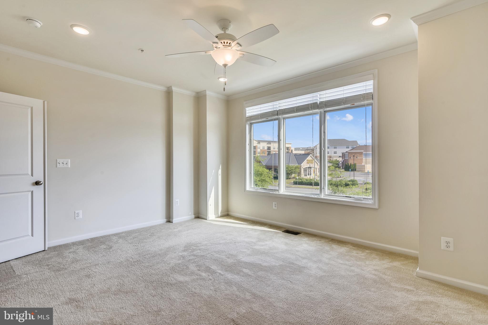 LOFTS AT VILLAGE WALK - Residential