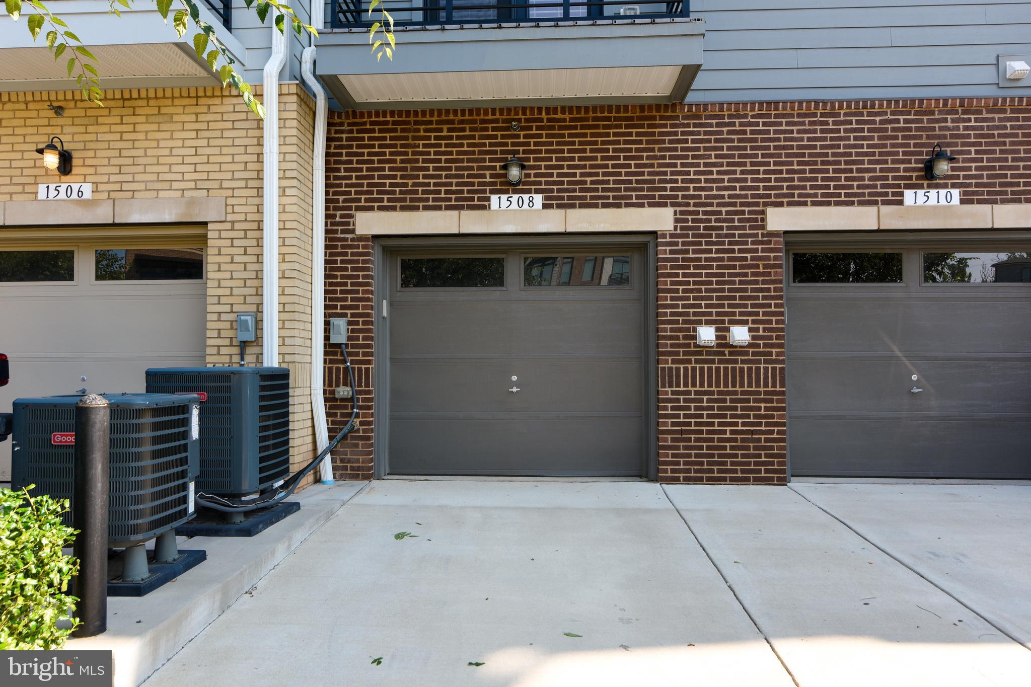 LOFTS AT VILLAGE WALK - Residential