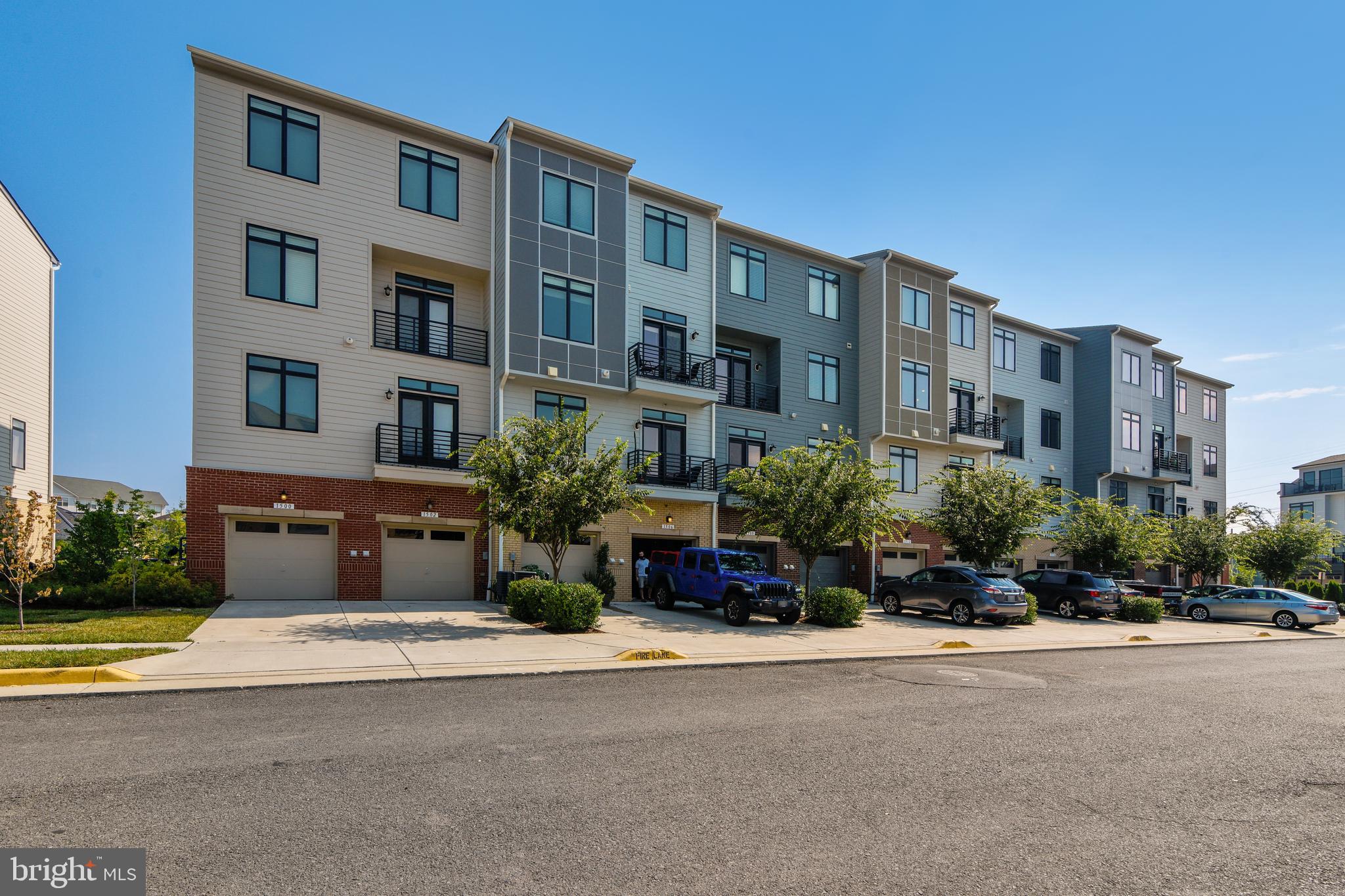 LOFTS AT VILLAGE WALK - Residential