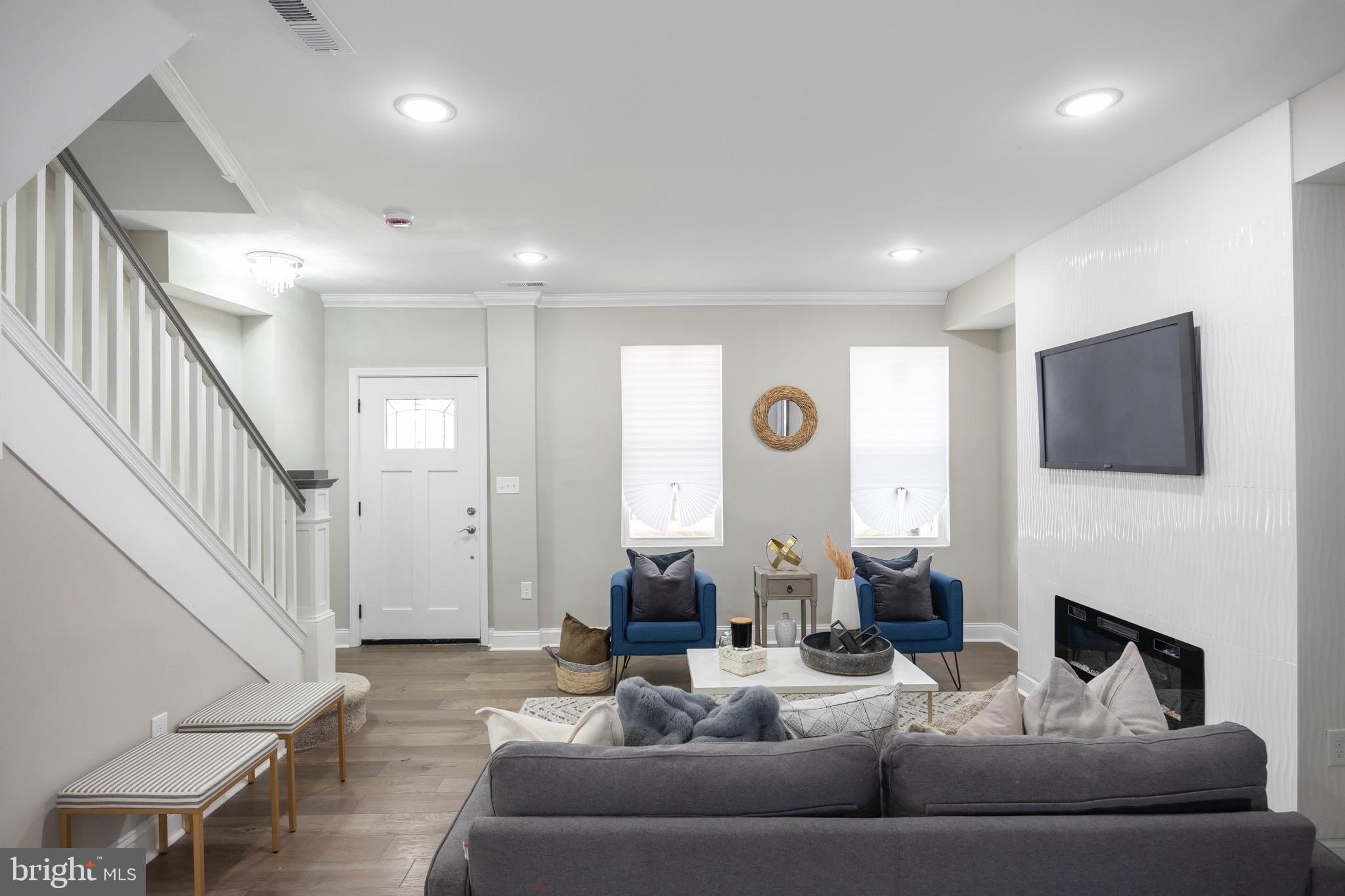 ROSEMONT - Residential