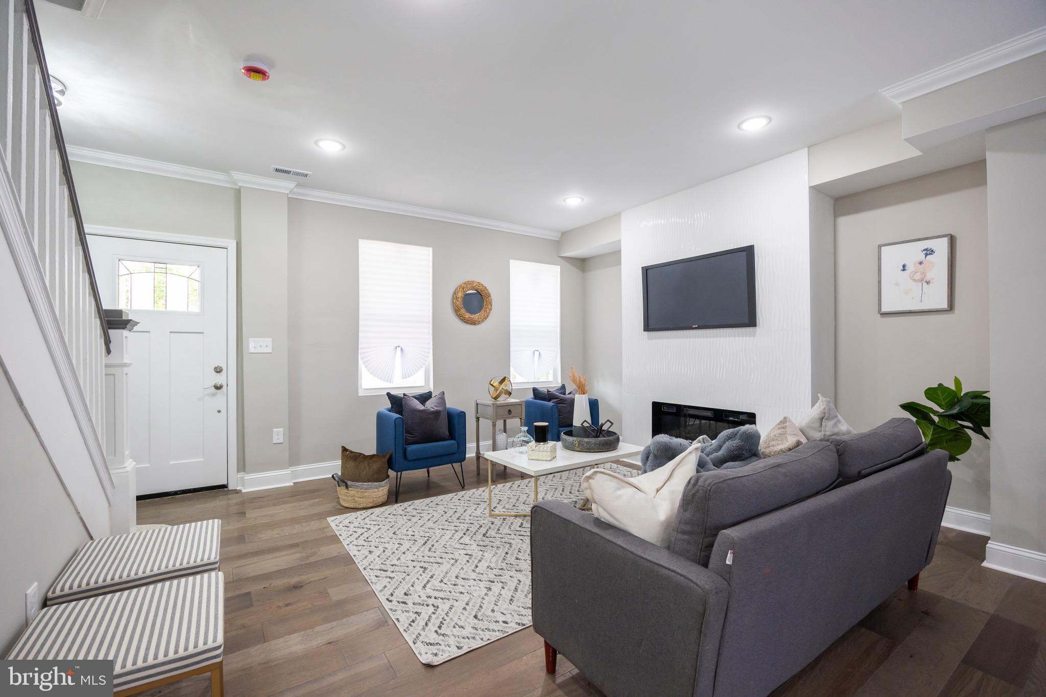 ROSEMONT - Residential