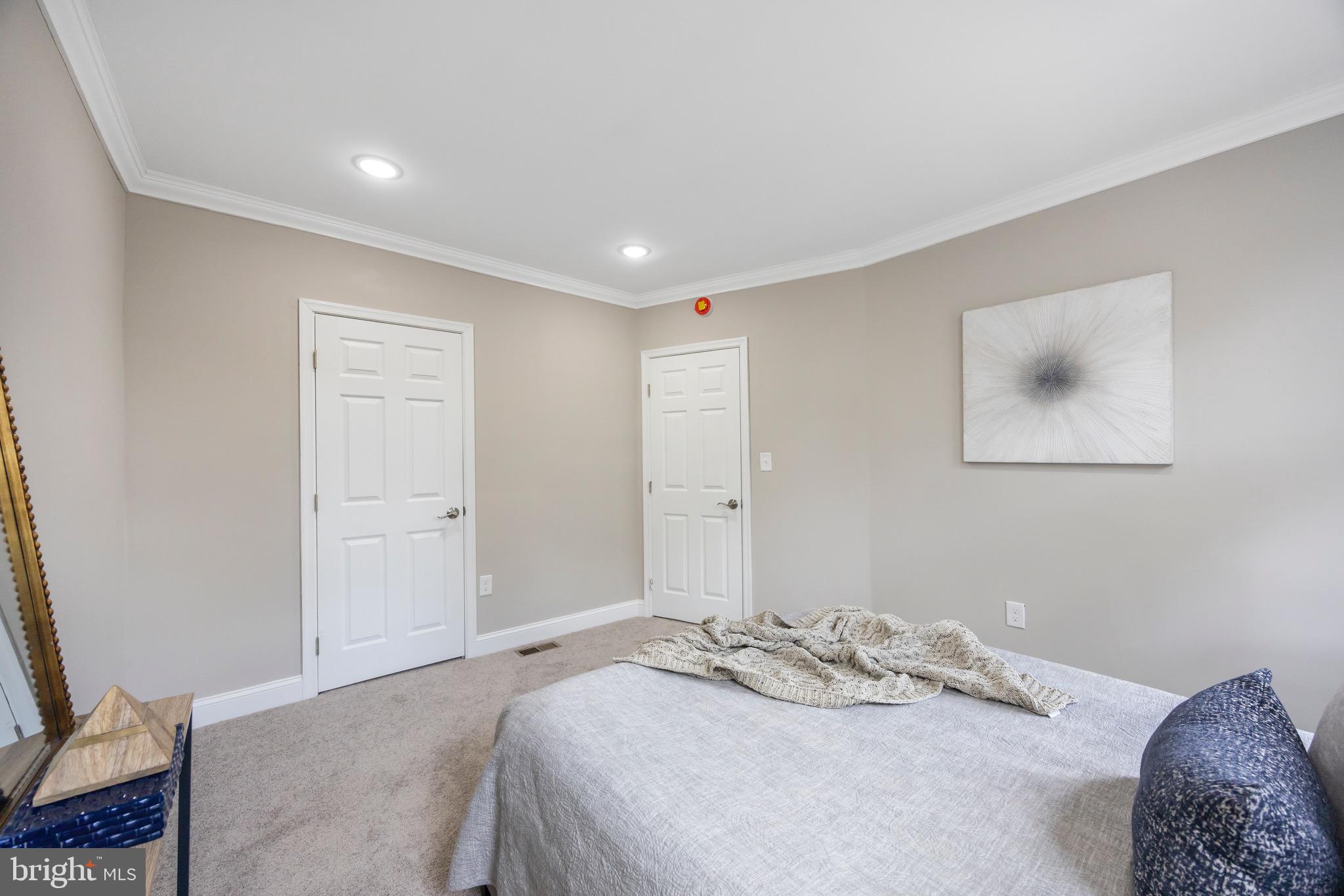 ROSEMONT - Residential