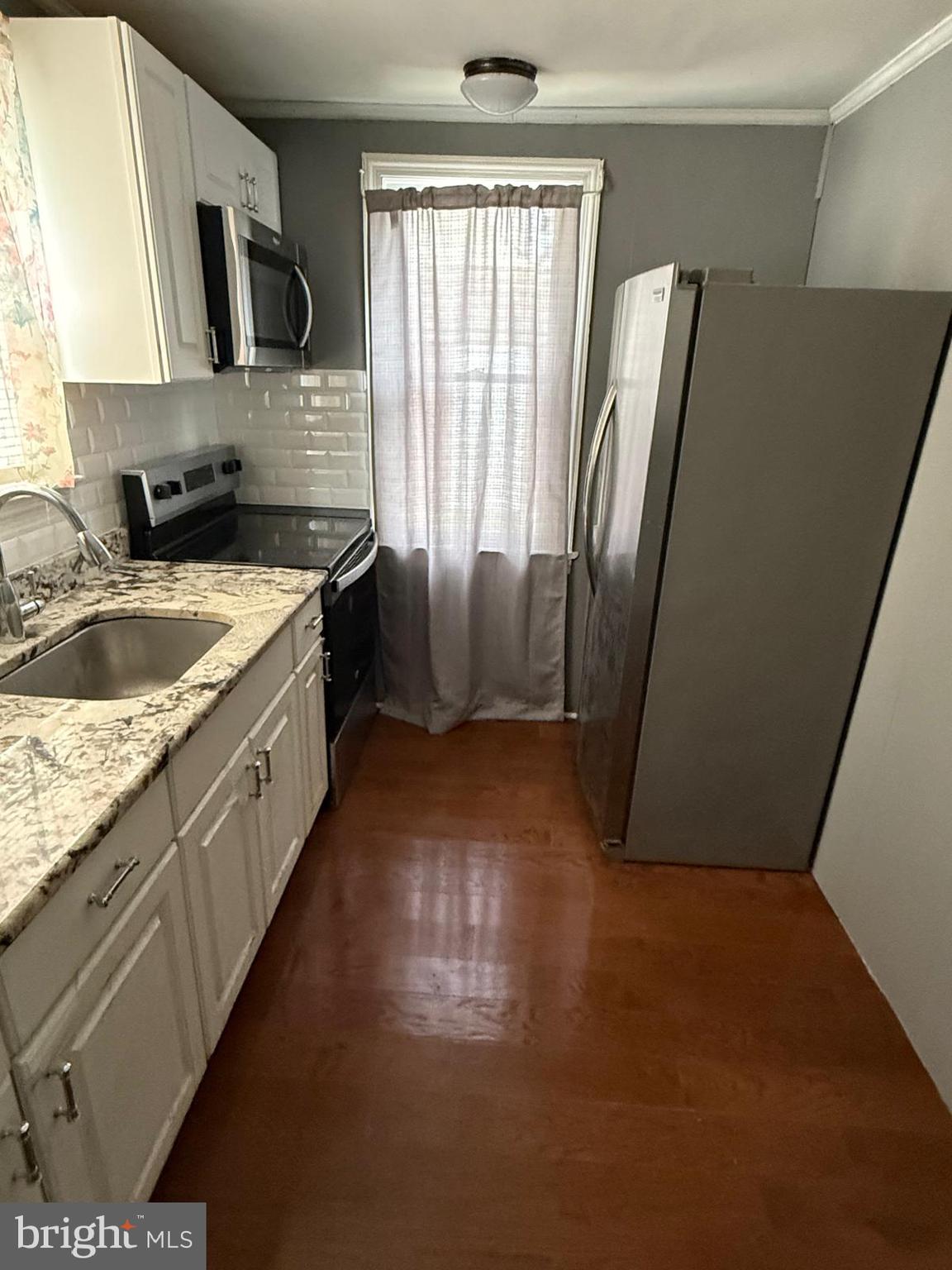 6501 ROOSEVELT AVENUE