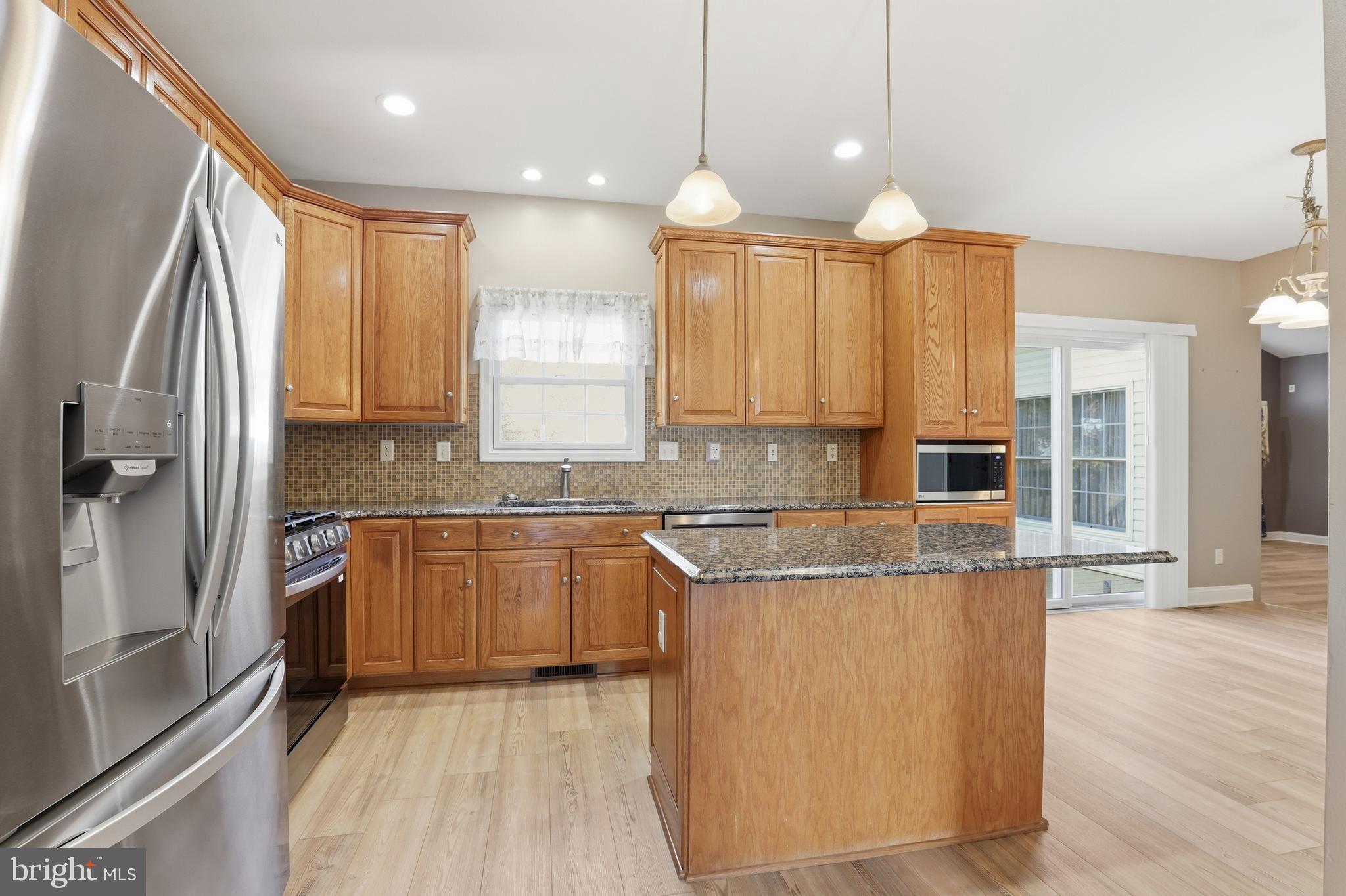 GRAND OAKS - Residential