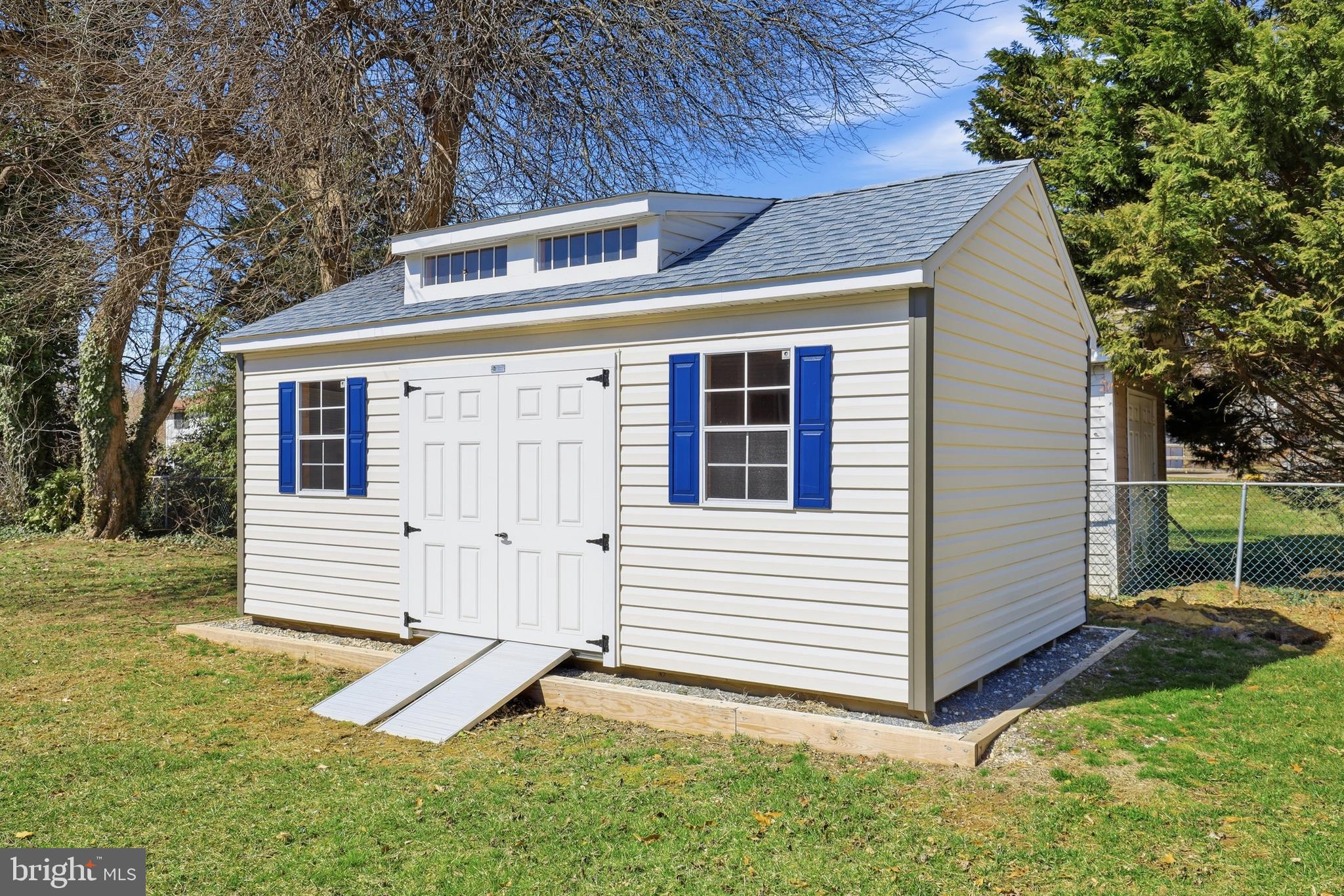 GRAND OAKS - Residential