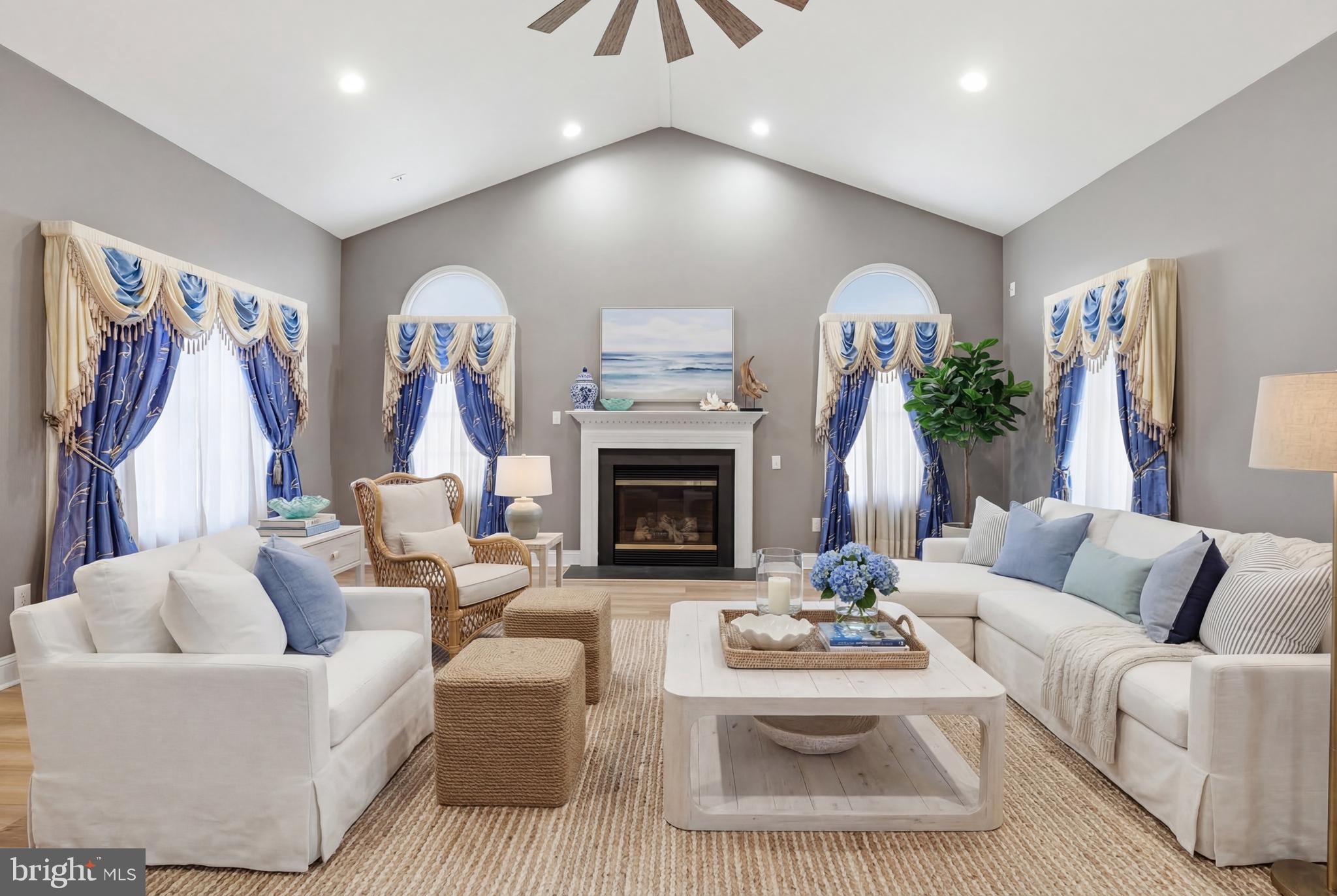 GRAND OAKS - Residential