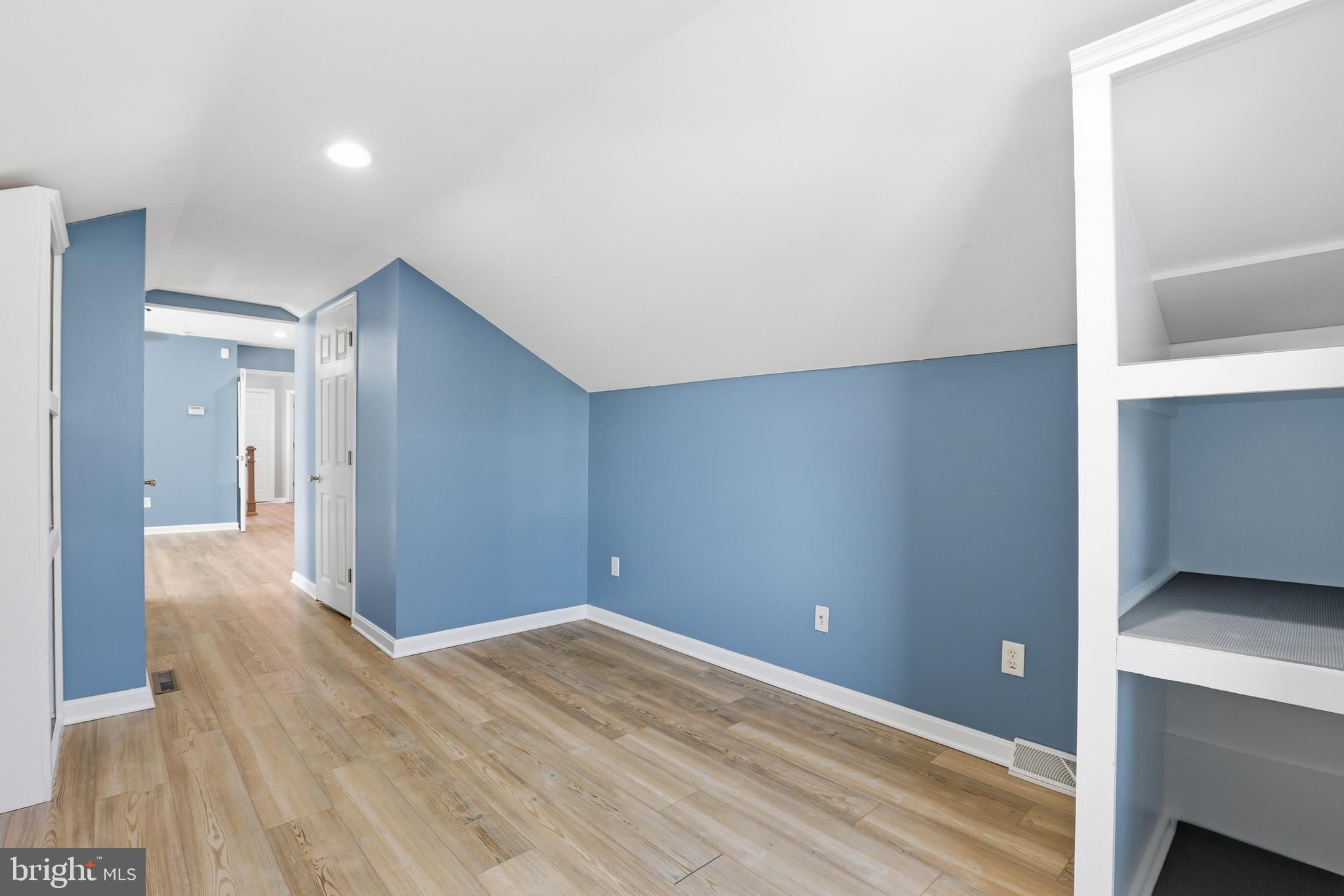 GRAND OAKS - Residential