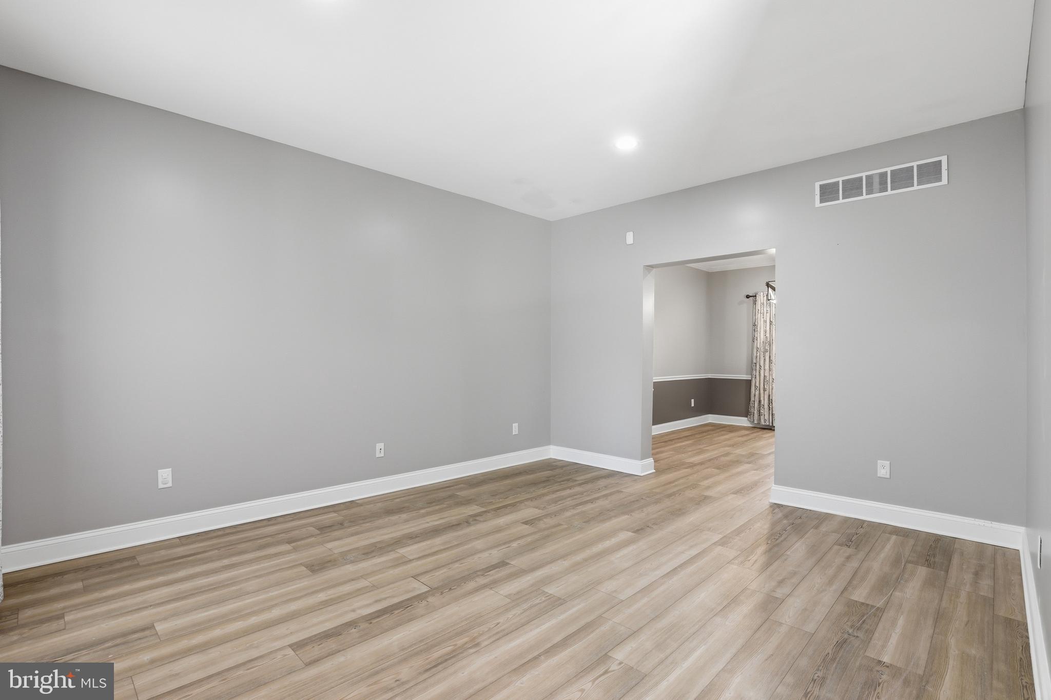 GRAND OAKS - Residential