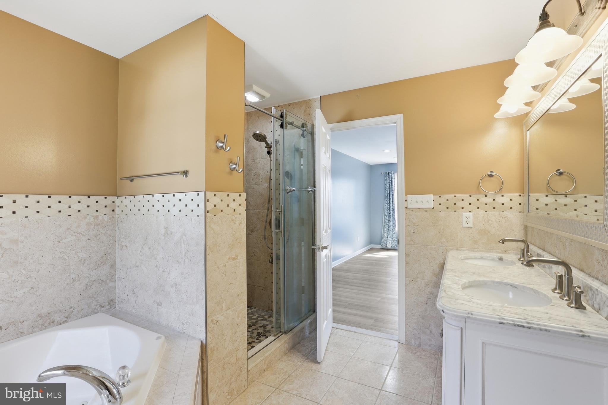 GRAND OAKS - Residential