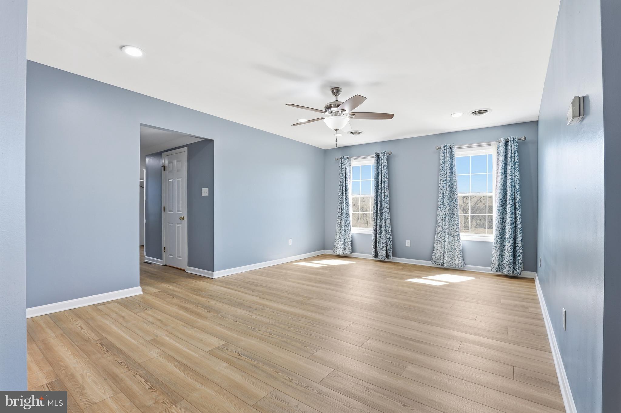 GRAND OAKS - Residential