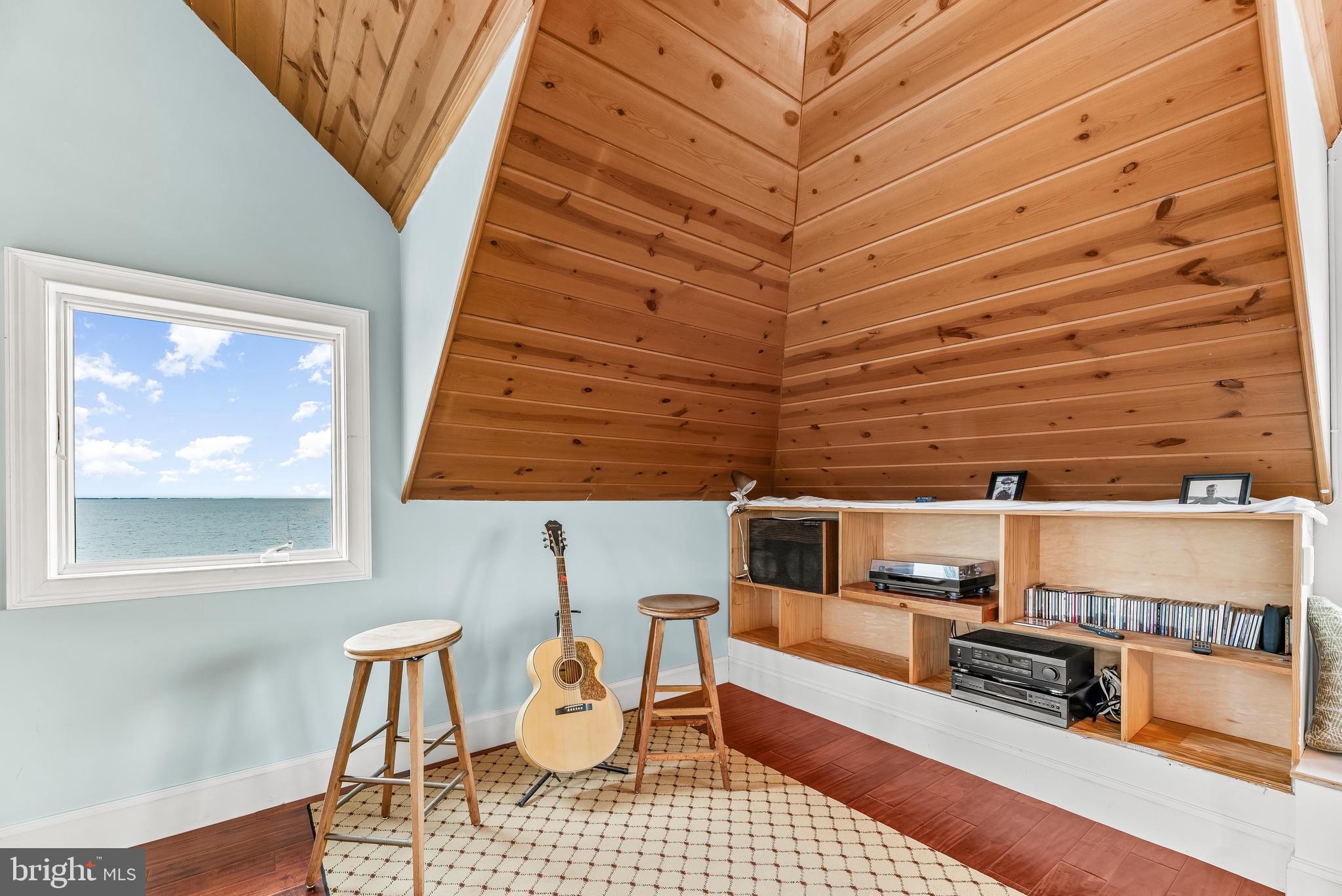 COVE POINT - Residential