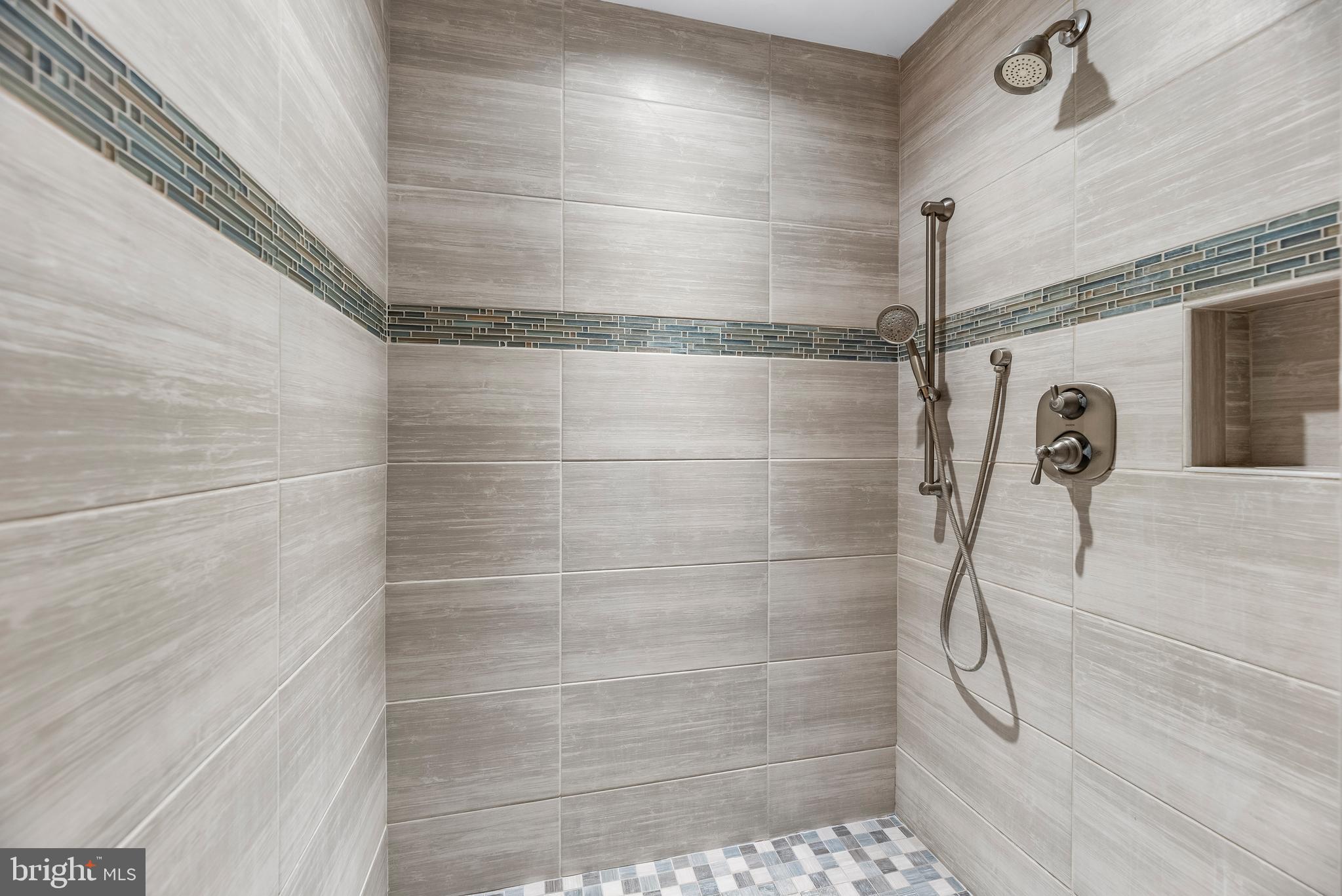 COVE POINT - Residential