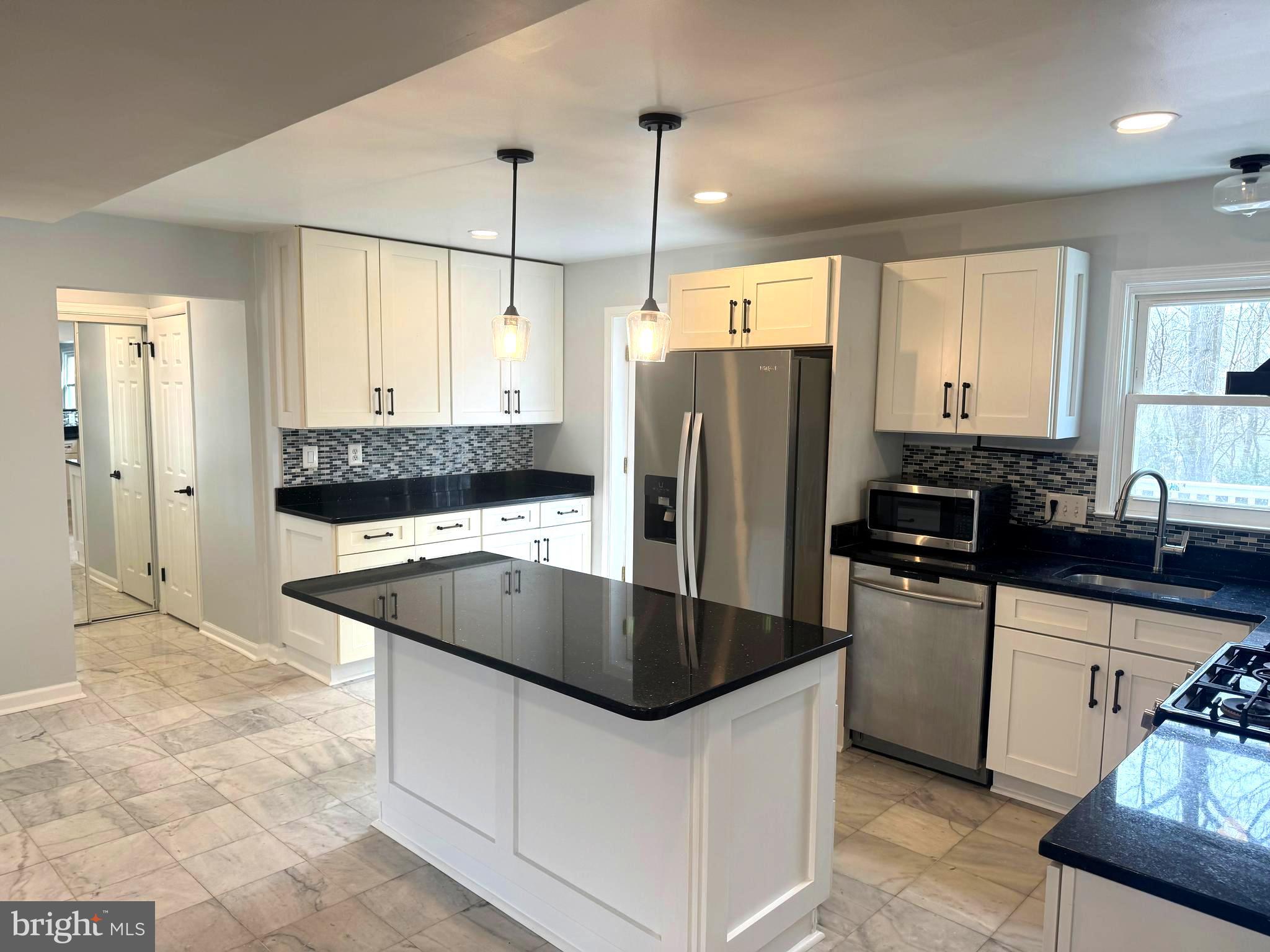 ROLLING VALLEY - Residential