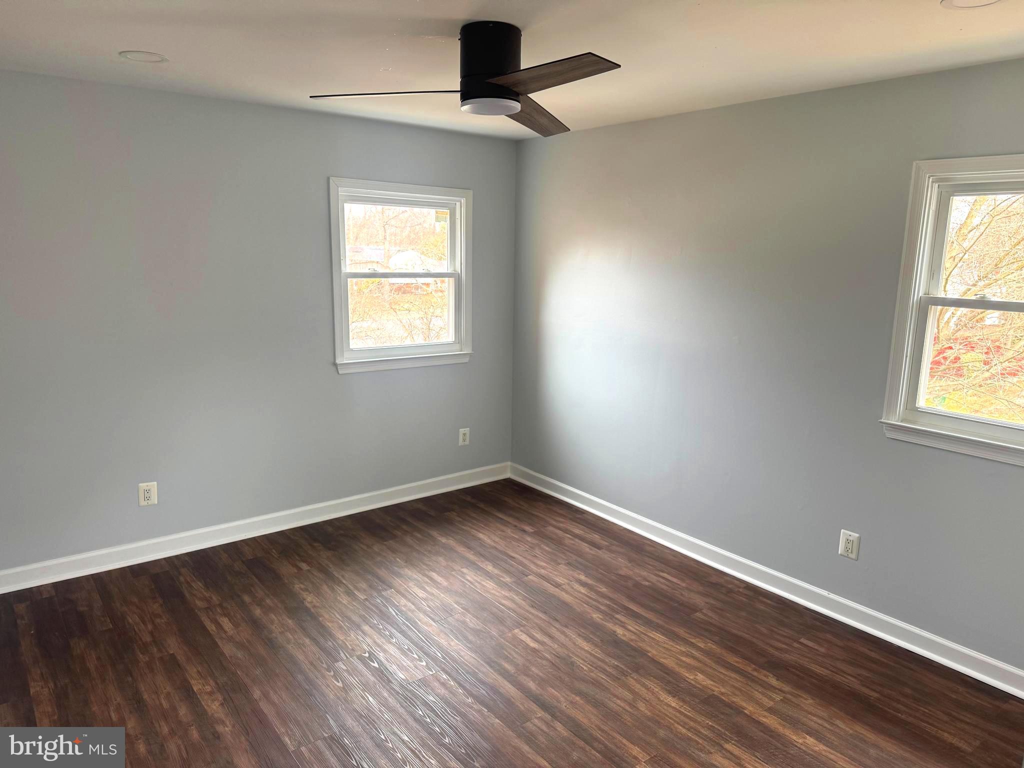 ROLLING VALLEY - Residential