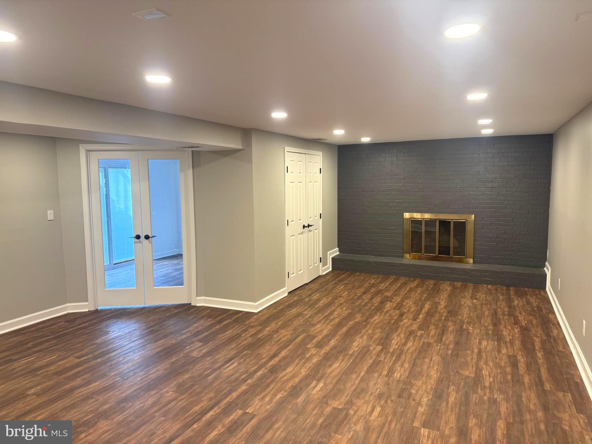 ROLLING VALLEY - Residential