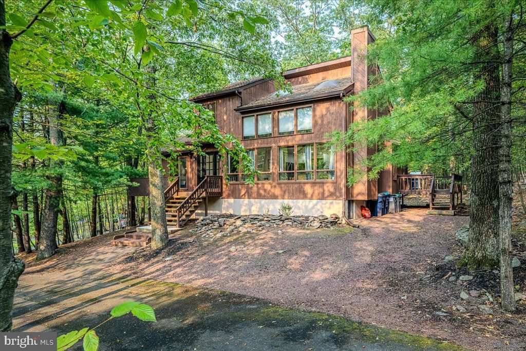Photo of 1119 Kensington Drive, EAST STROUDSBURG, PA 18301 (MLS # PAMR2005606)