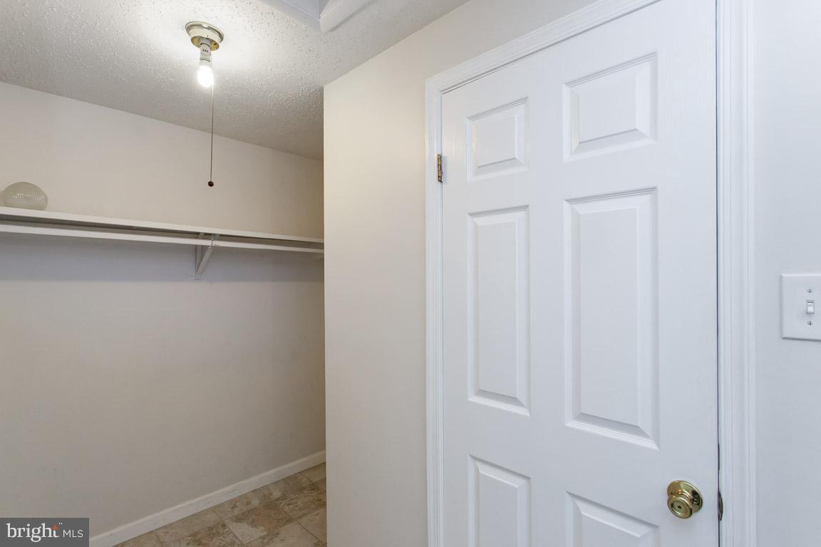 ROLLINGWOOD VILLAGE - Residential Lease