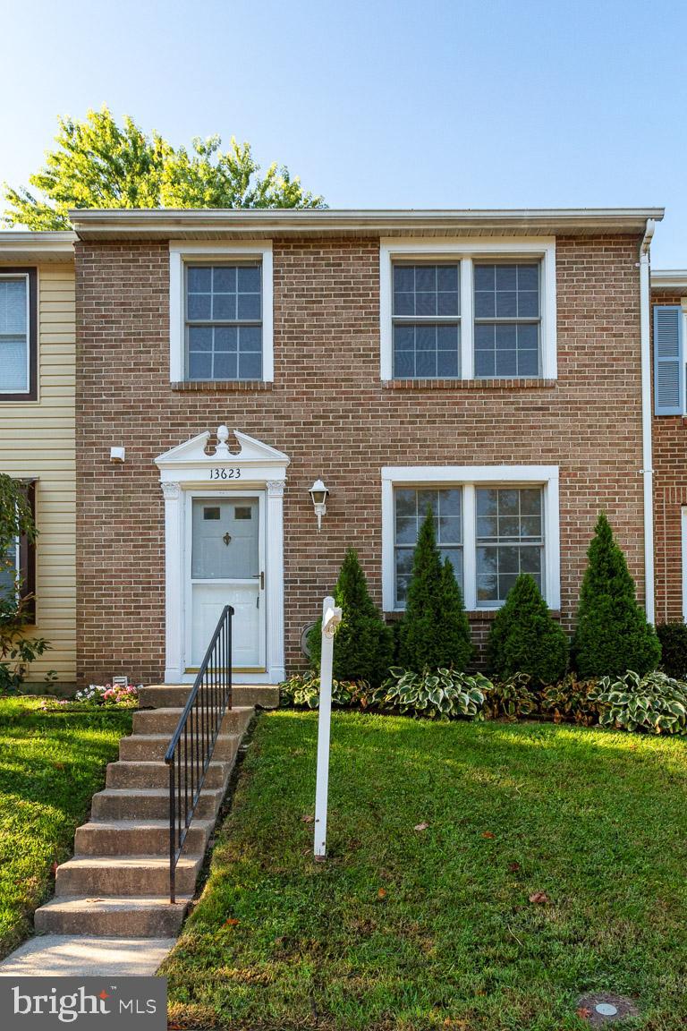 ROLLINGWOOD VILLAGE - Residential Lease