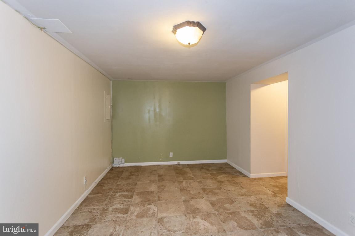 ROLLINGWOOD VILLAGE - Residential Lease