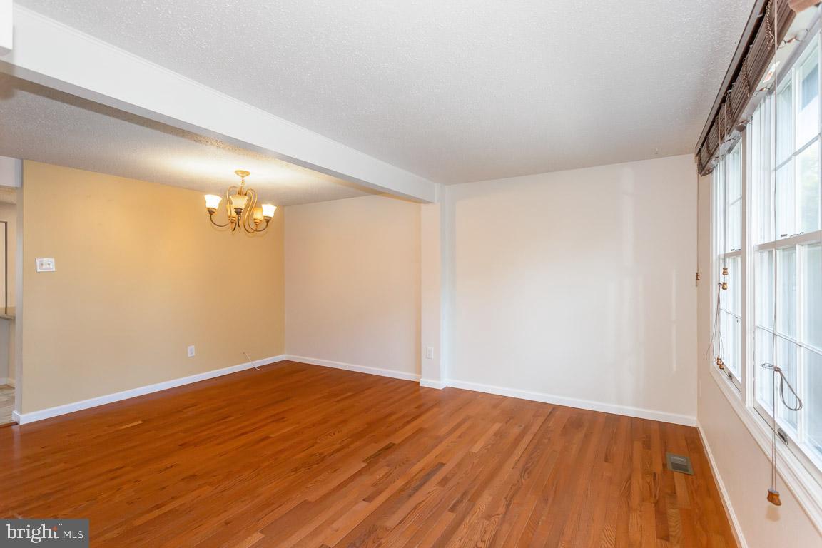 ROLLINGWOOD VILLAGE - Residential Lease