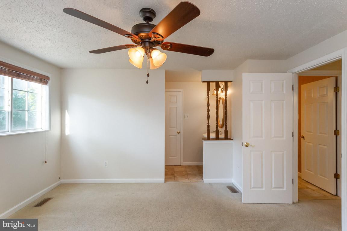 ROLLINGWOOD VILLAGE - Residential Lease