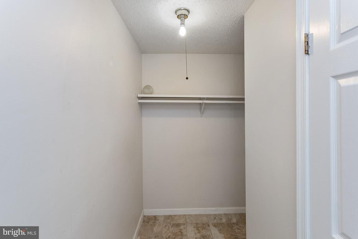 ROLLINGWOOD VILLAGE - Residential Lease