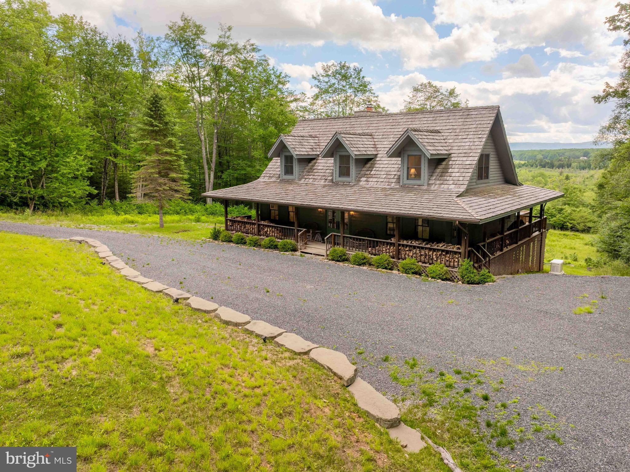 1077 SAND RUN RD