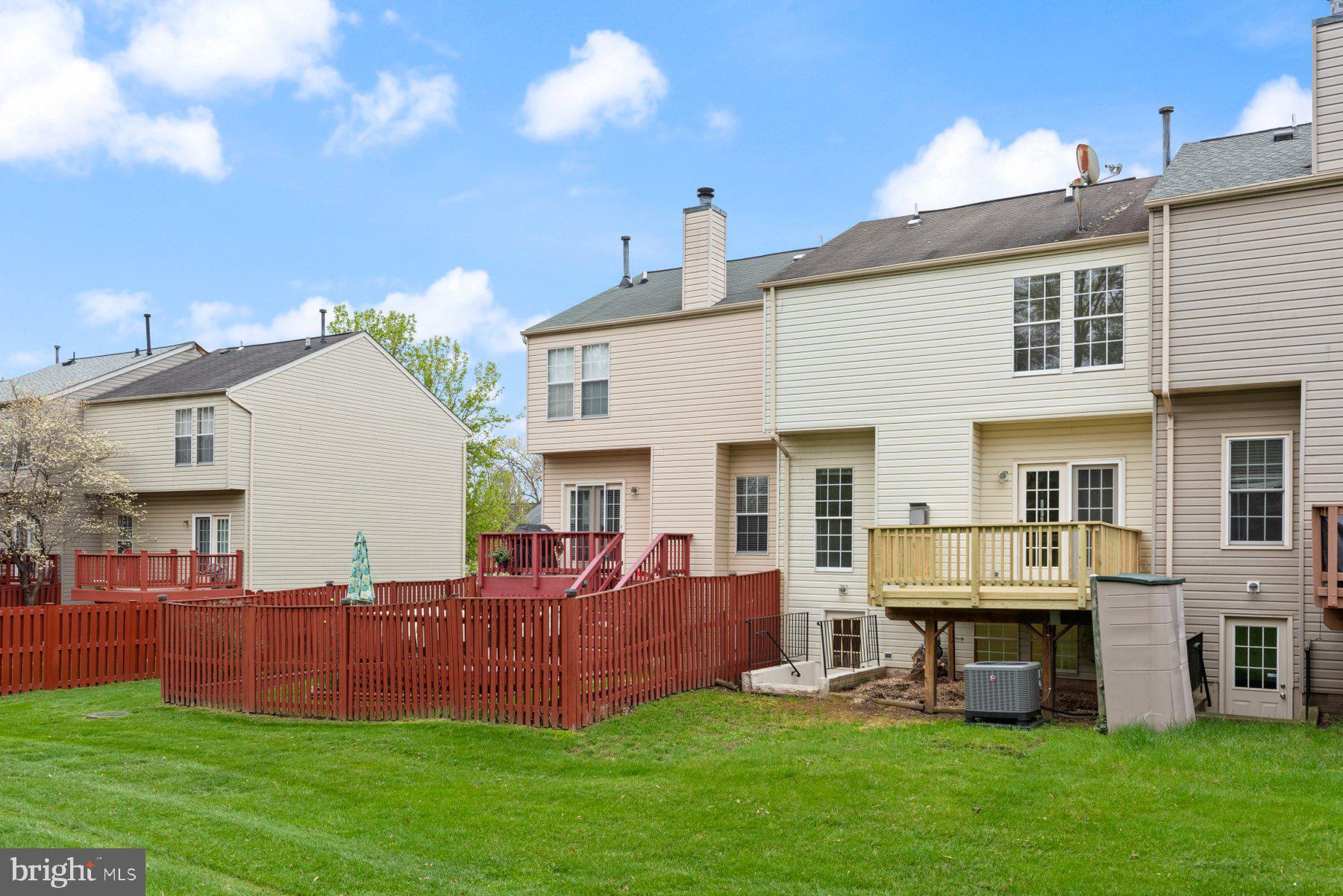ASHBURN FARM - Residential