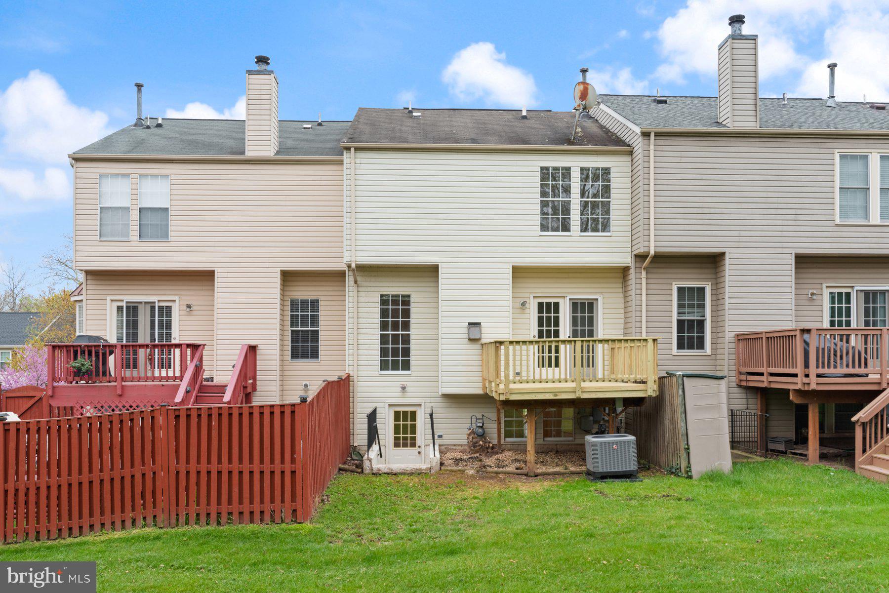 ASHBURN FARM - Residential