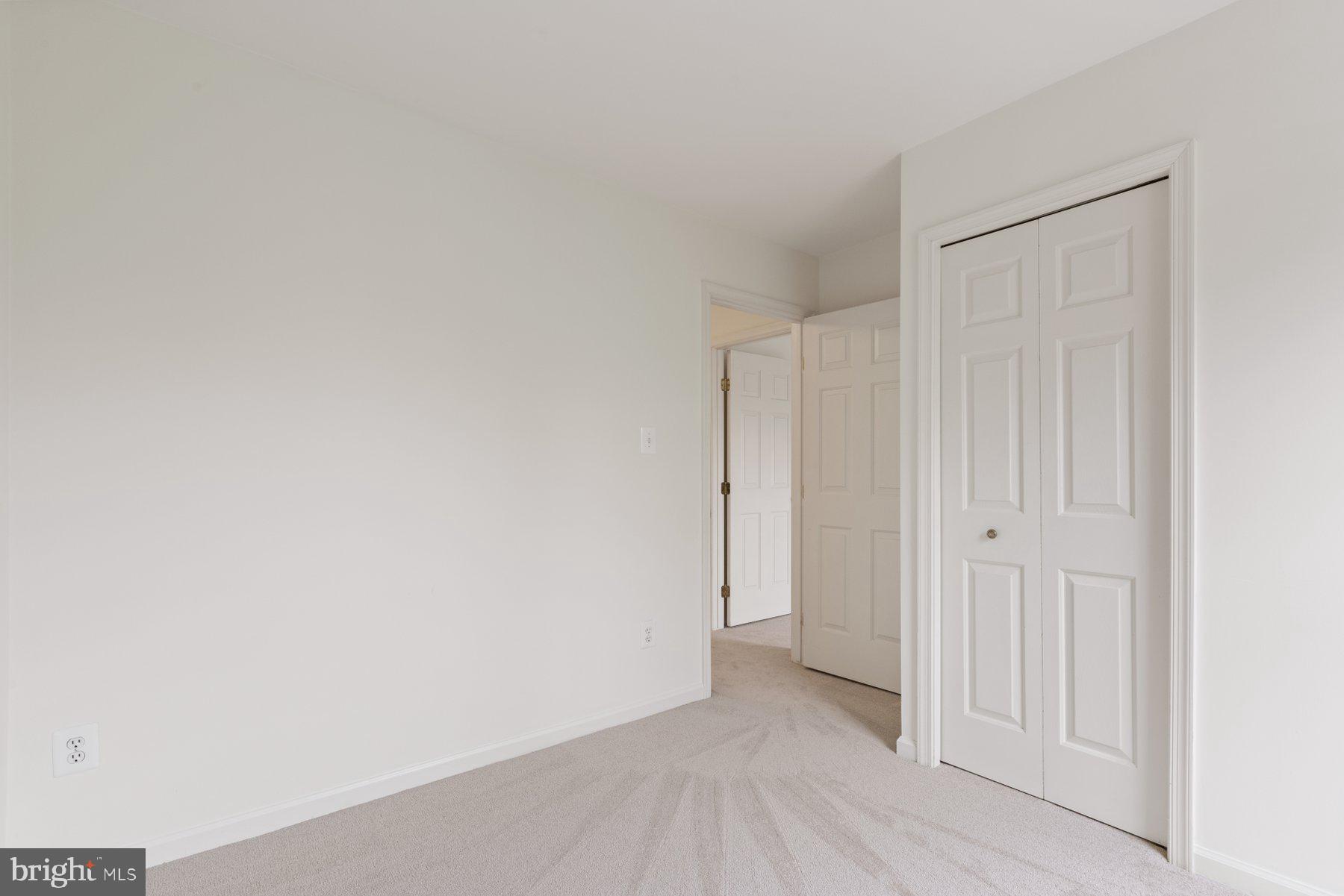 ASHBURN FARM - Residential