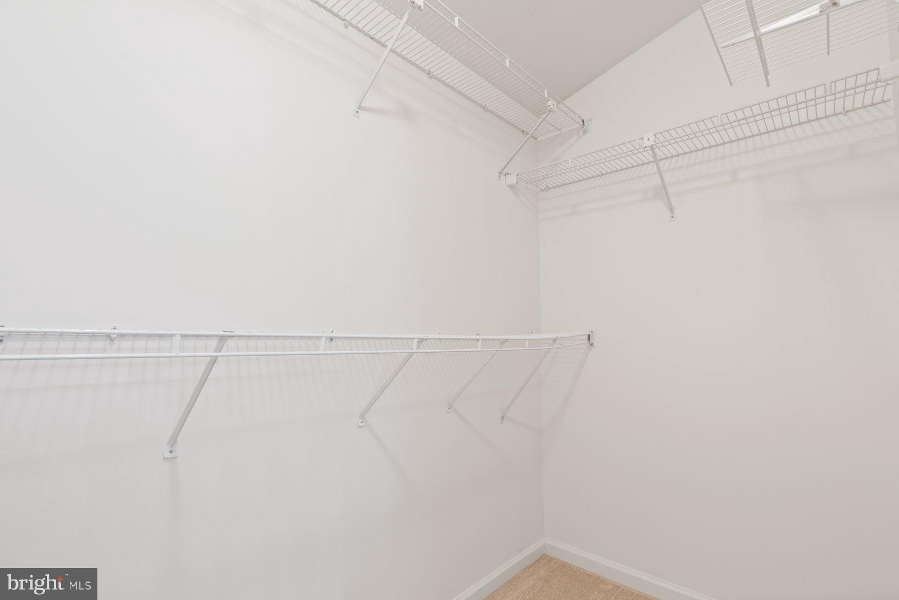 ASHBURN FARM - Residential