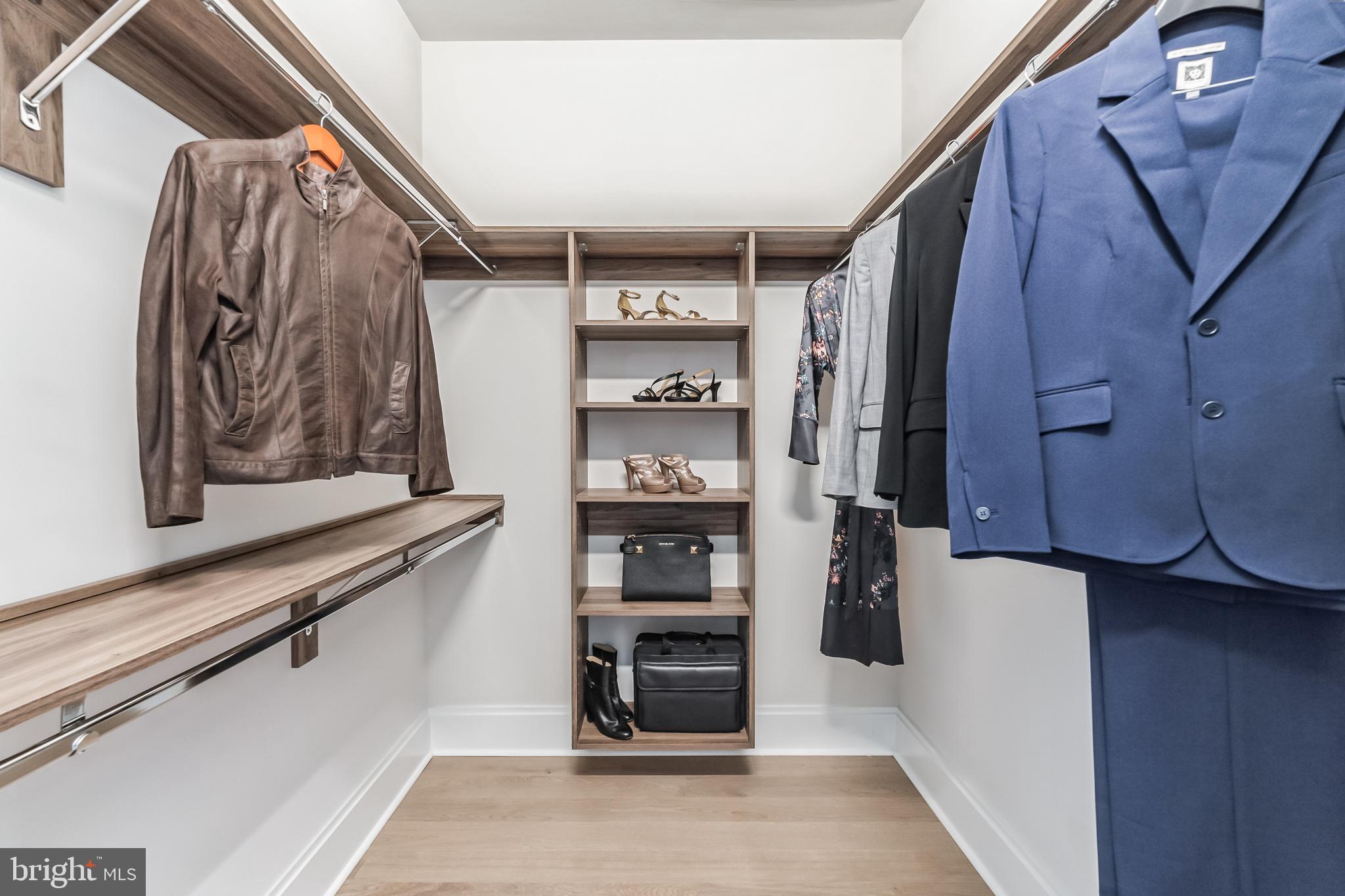 TYSONS CORNER - Residential