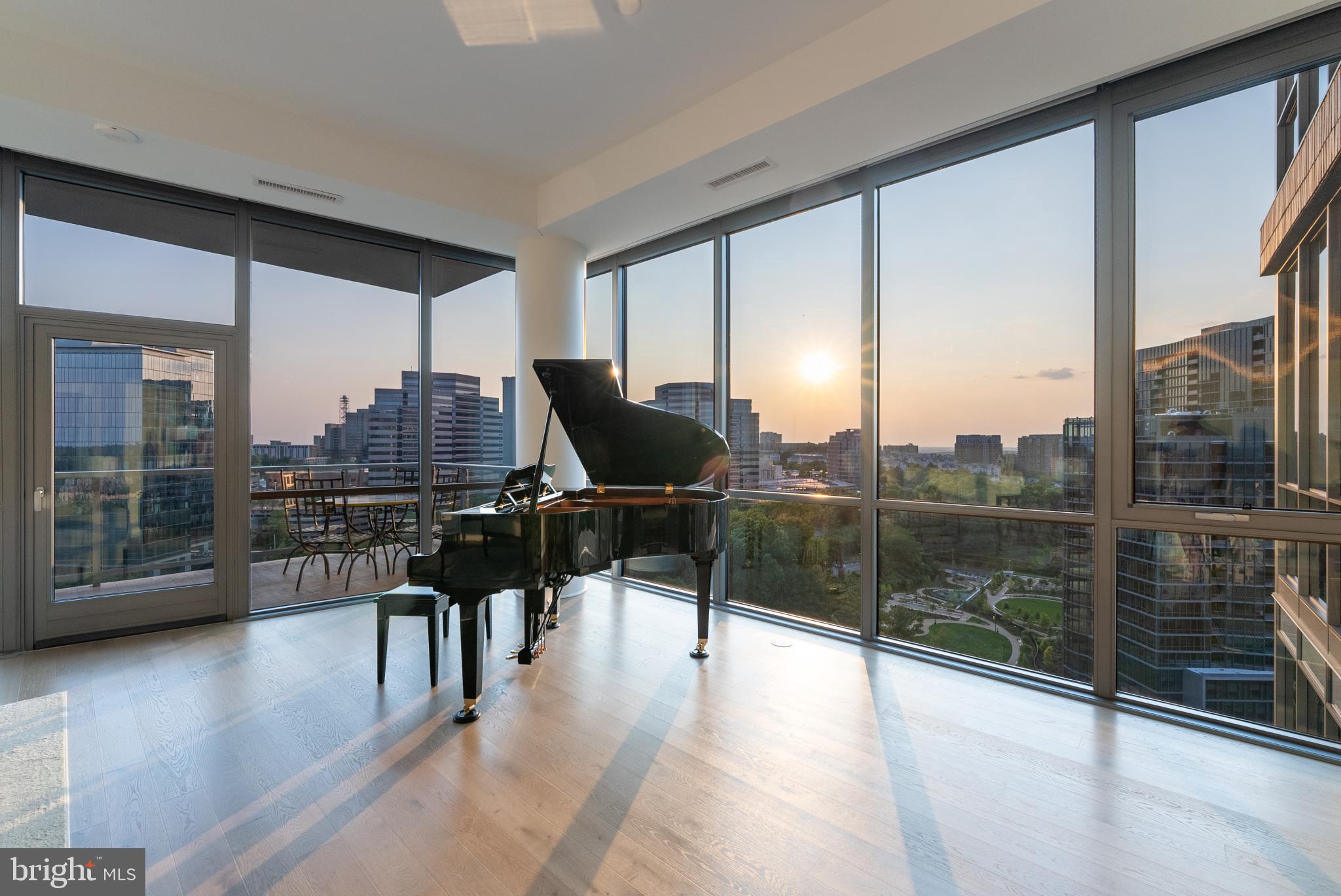 TYSONS CORNER - Residential