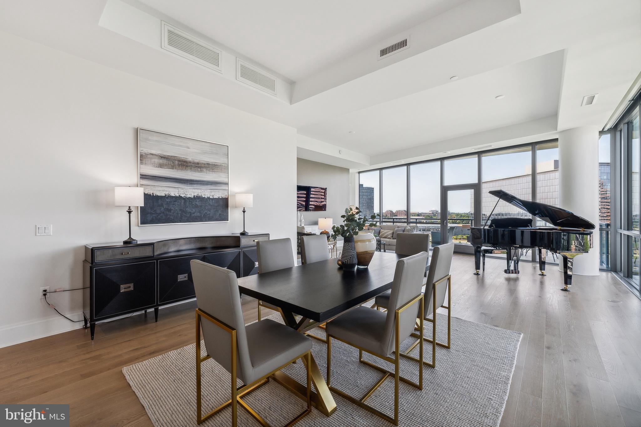 TYSONS CORNER - Residential