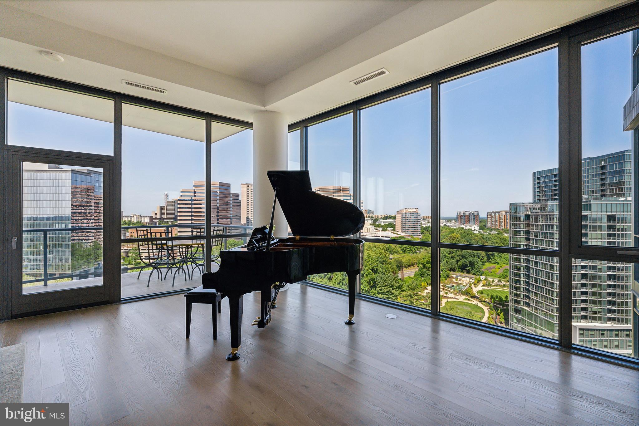 TYSONS CORNER - Residential