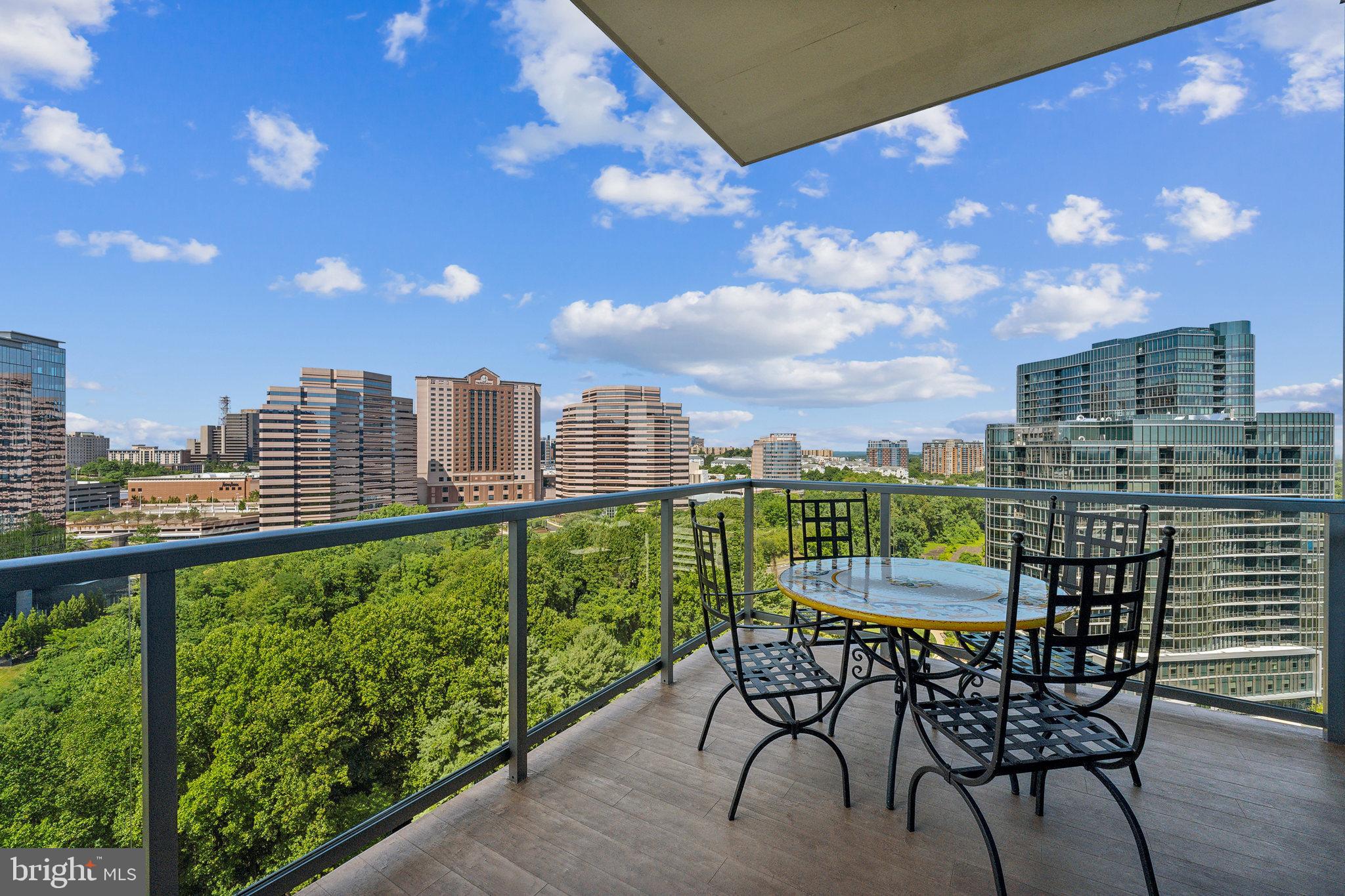 TYSONS CORNER - Residential