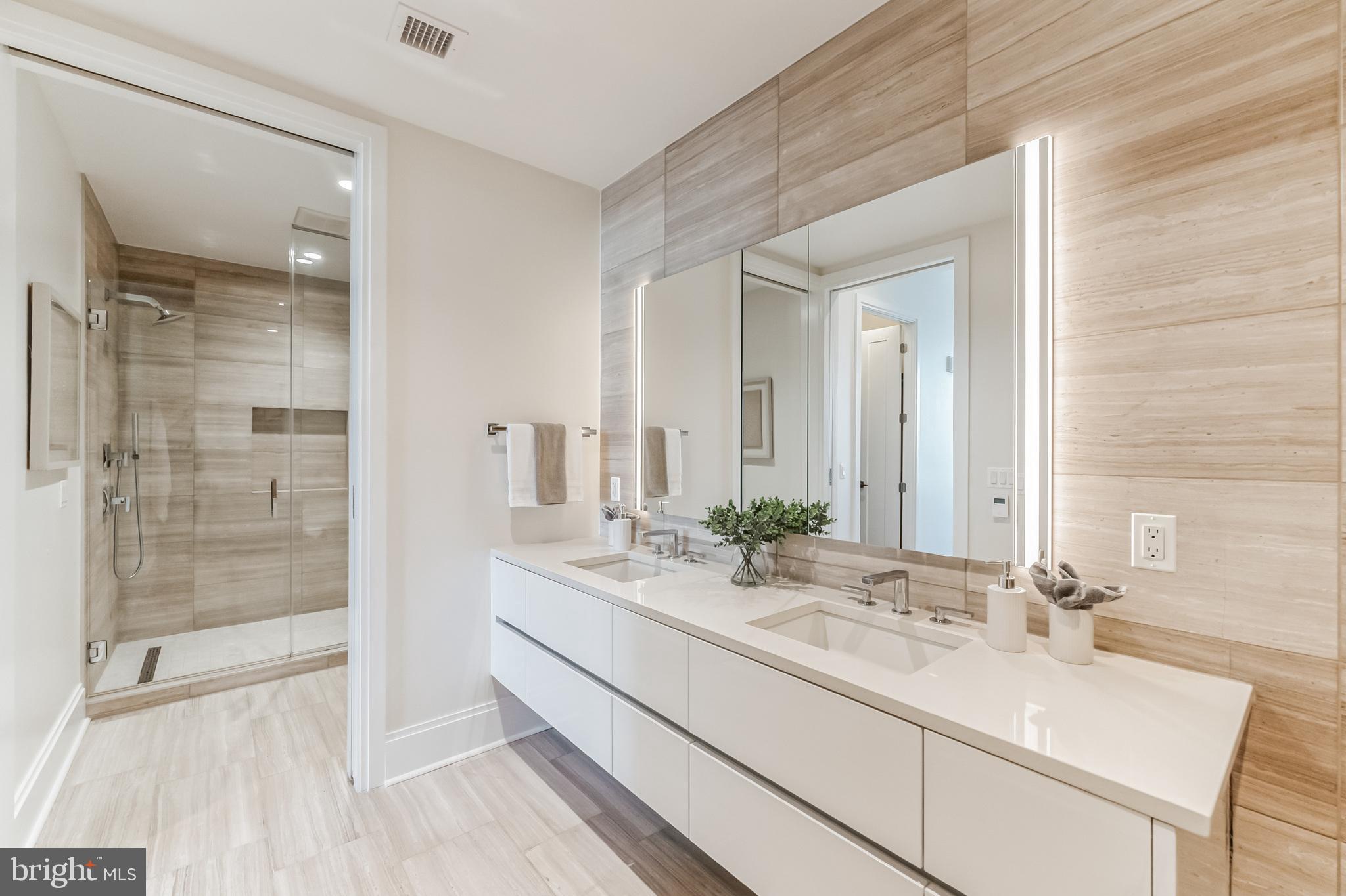 TYSONS CORNER - Residential